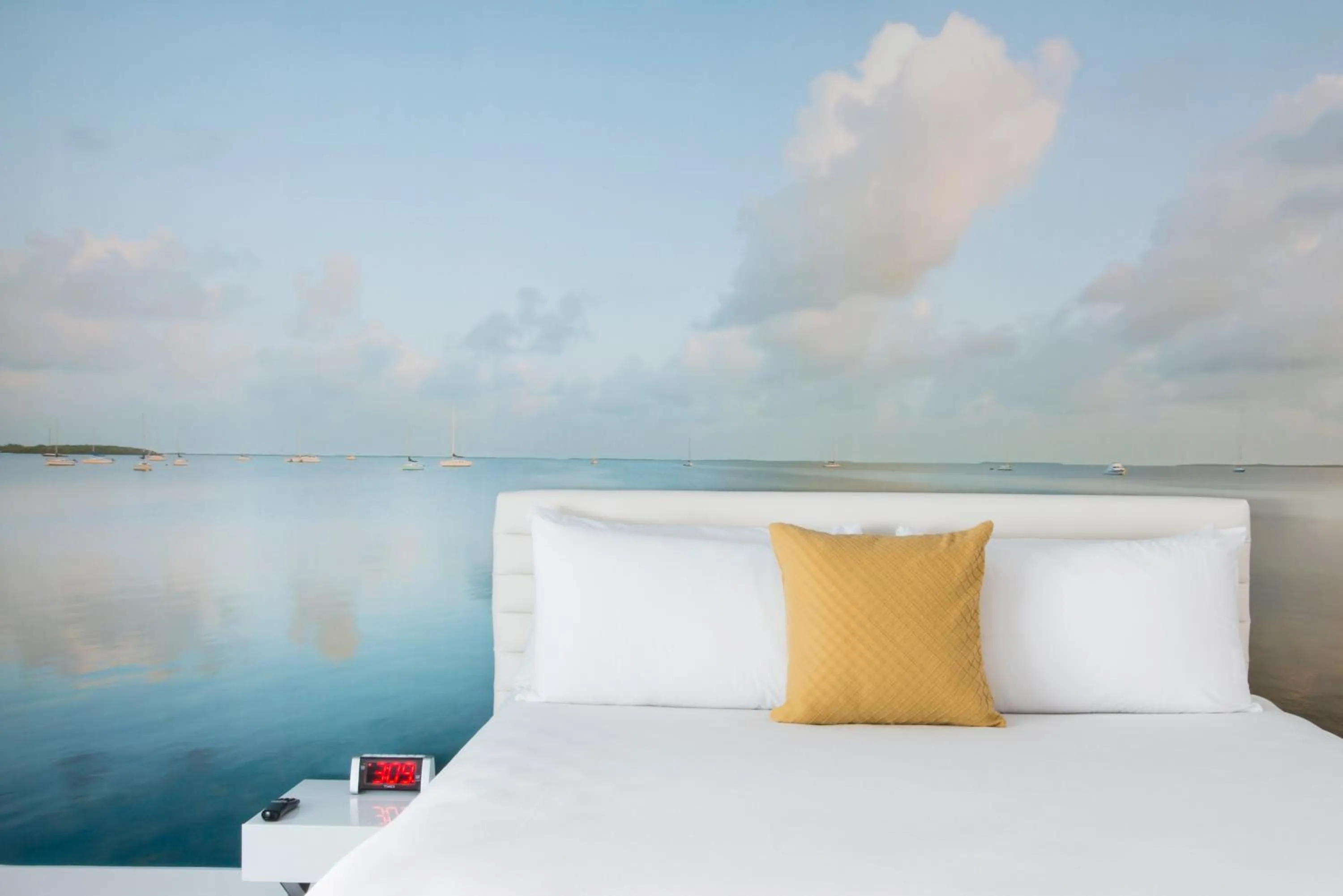 Bed in President Hotel Villa