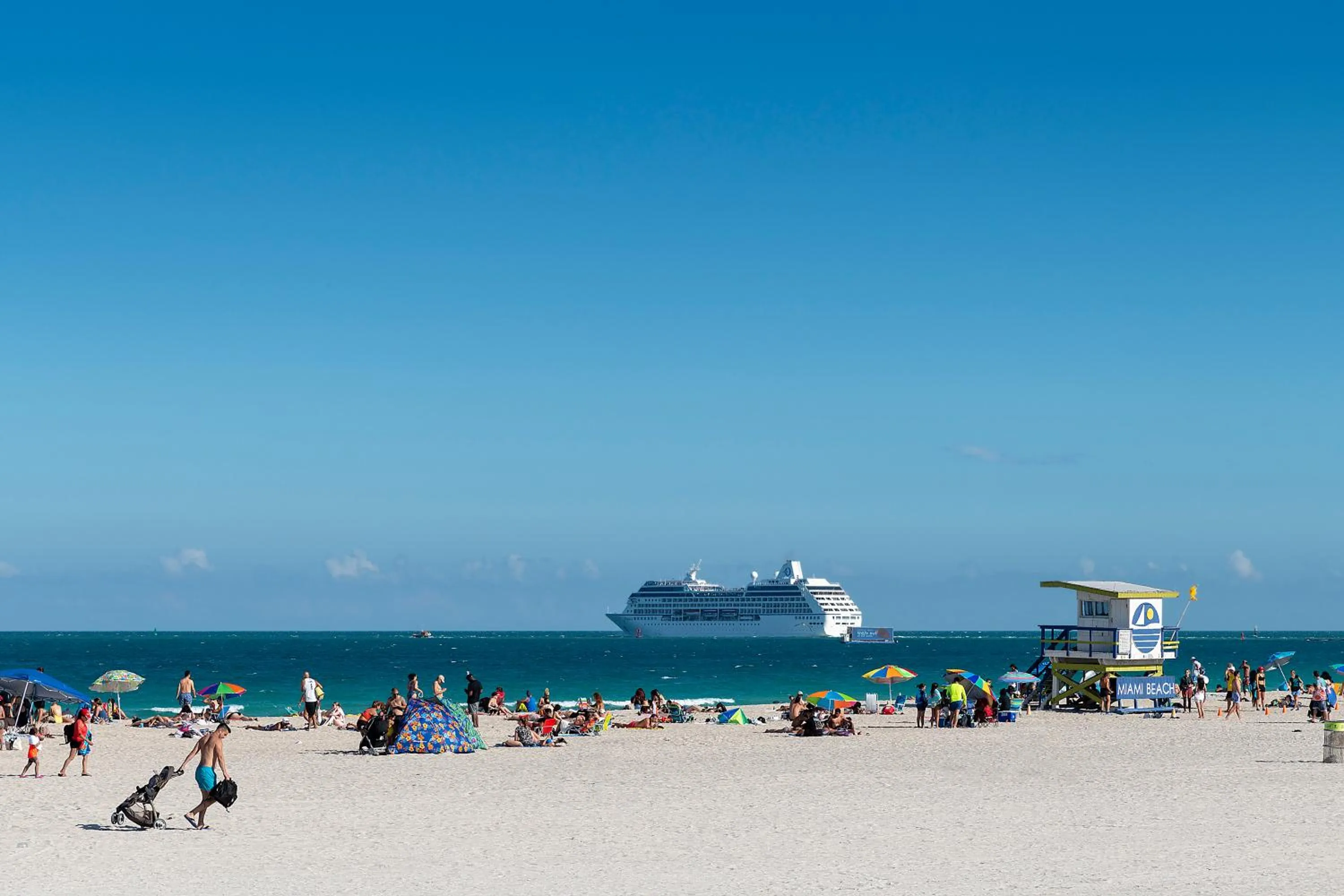 Beach in President Hotel Villa