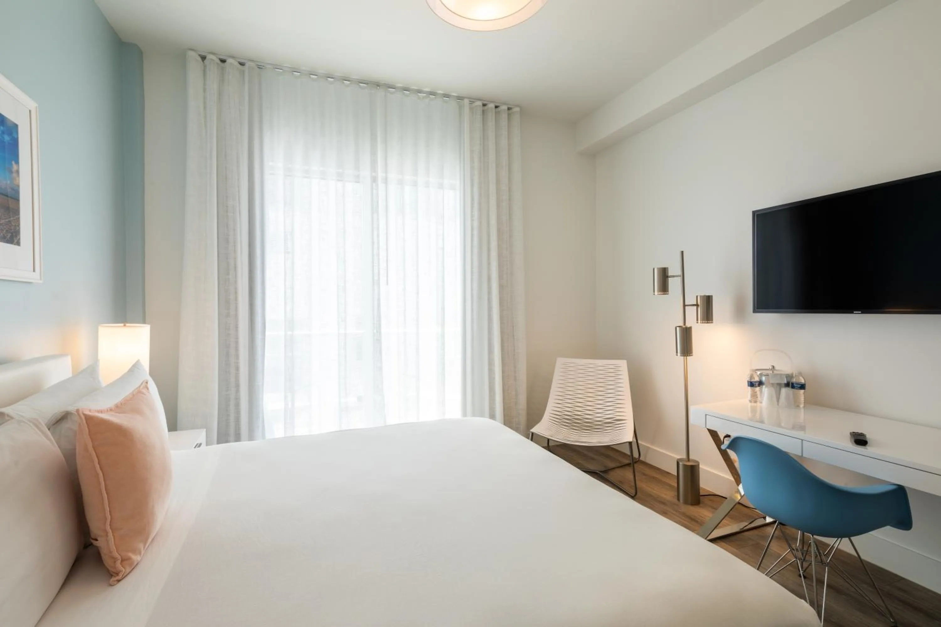 Bed in President Hotel Villa