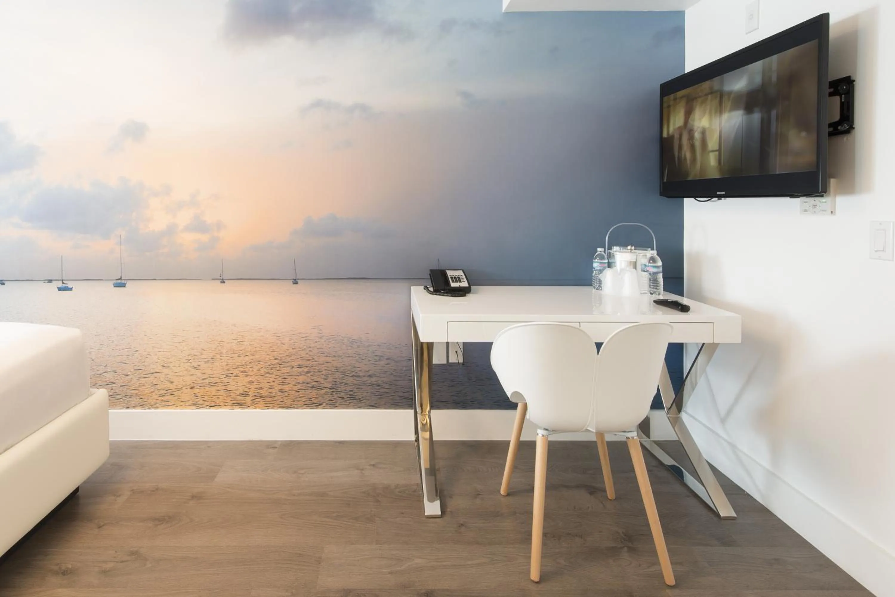 TV and multimedia in President Hotel Villa