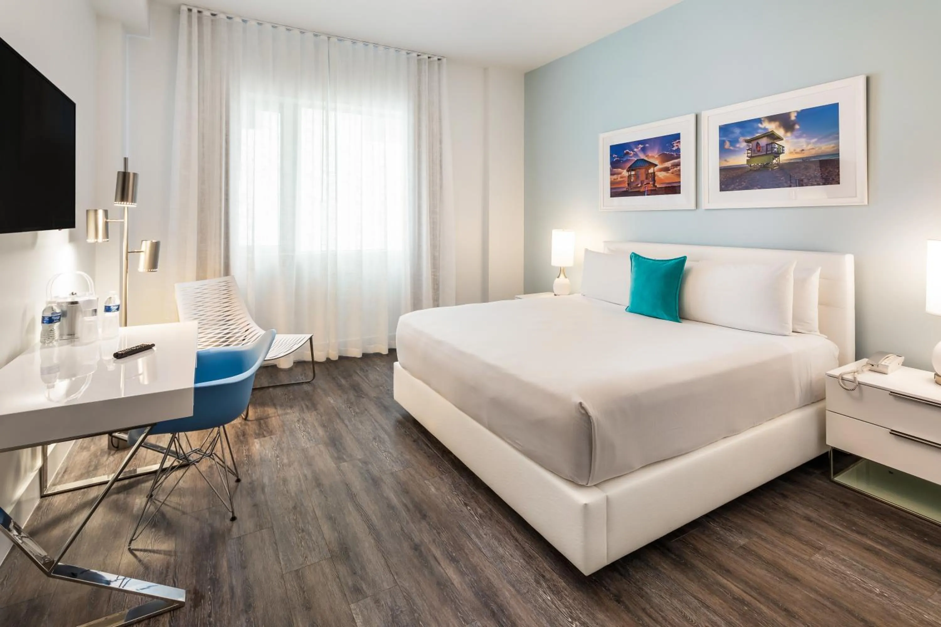 Bed in President Hotel Villa