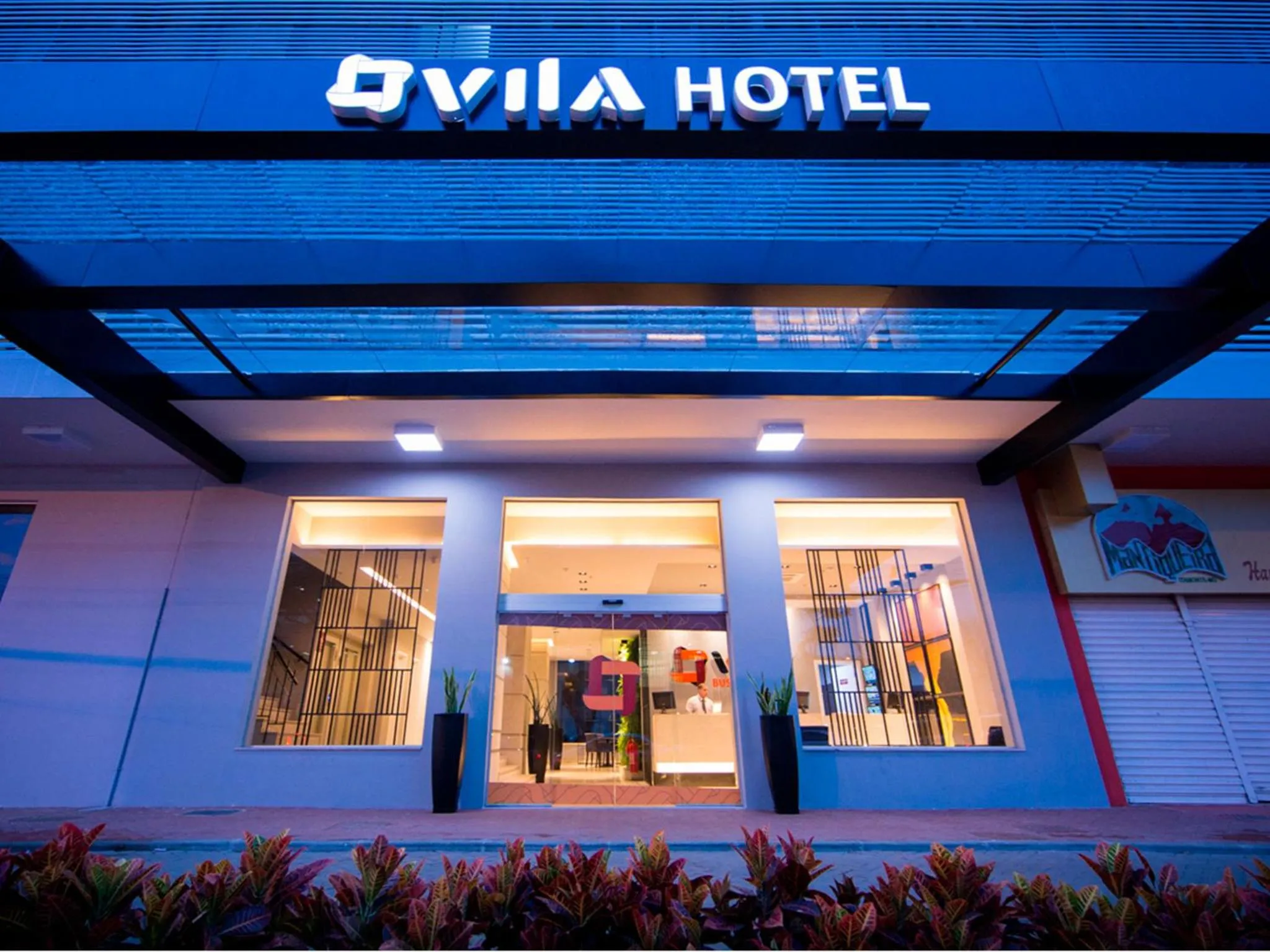 Facade/entrance in Vila Business Hotel