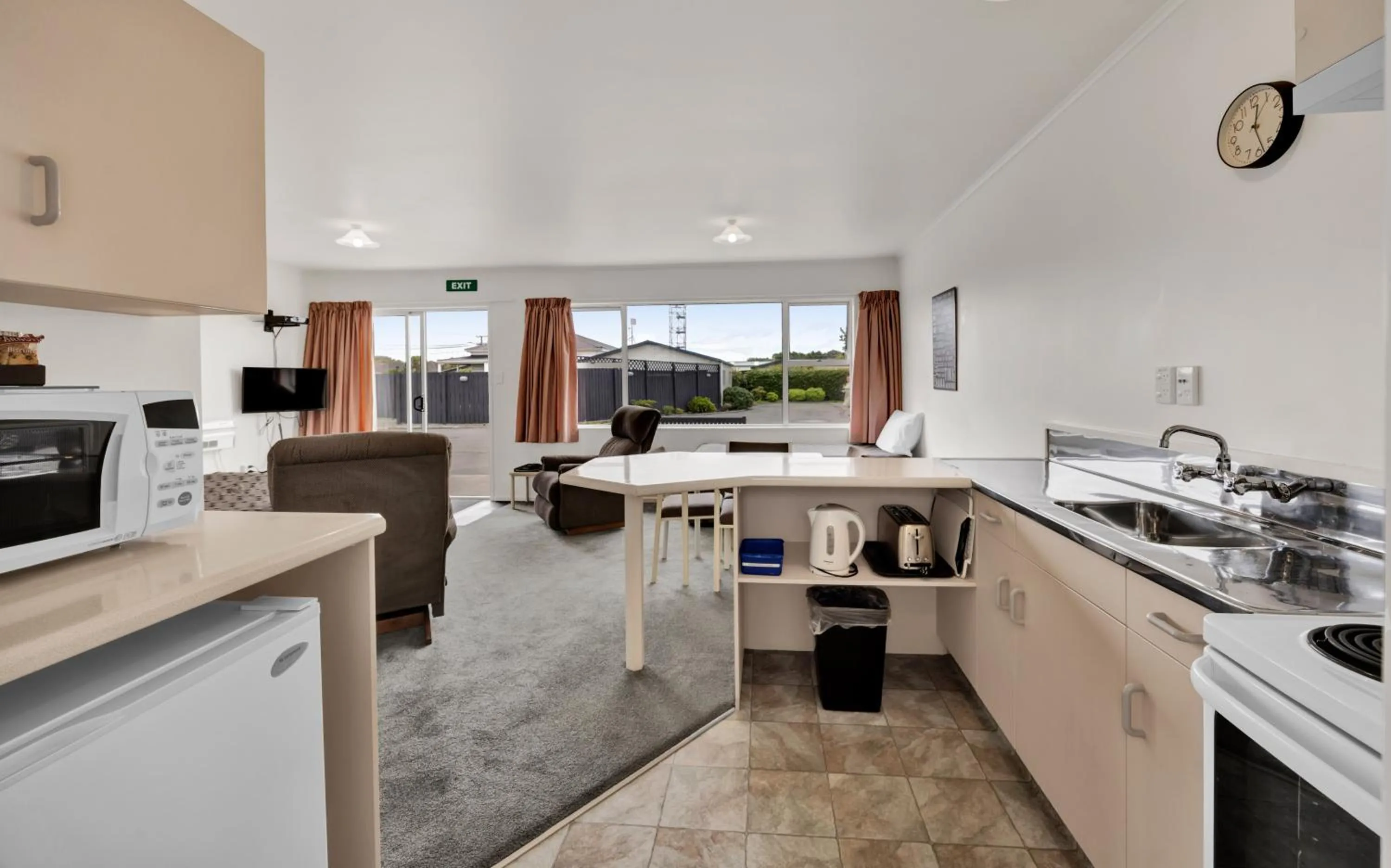 kitchen in Avon Motel