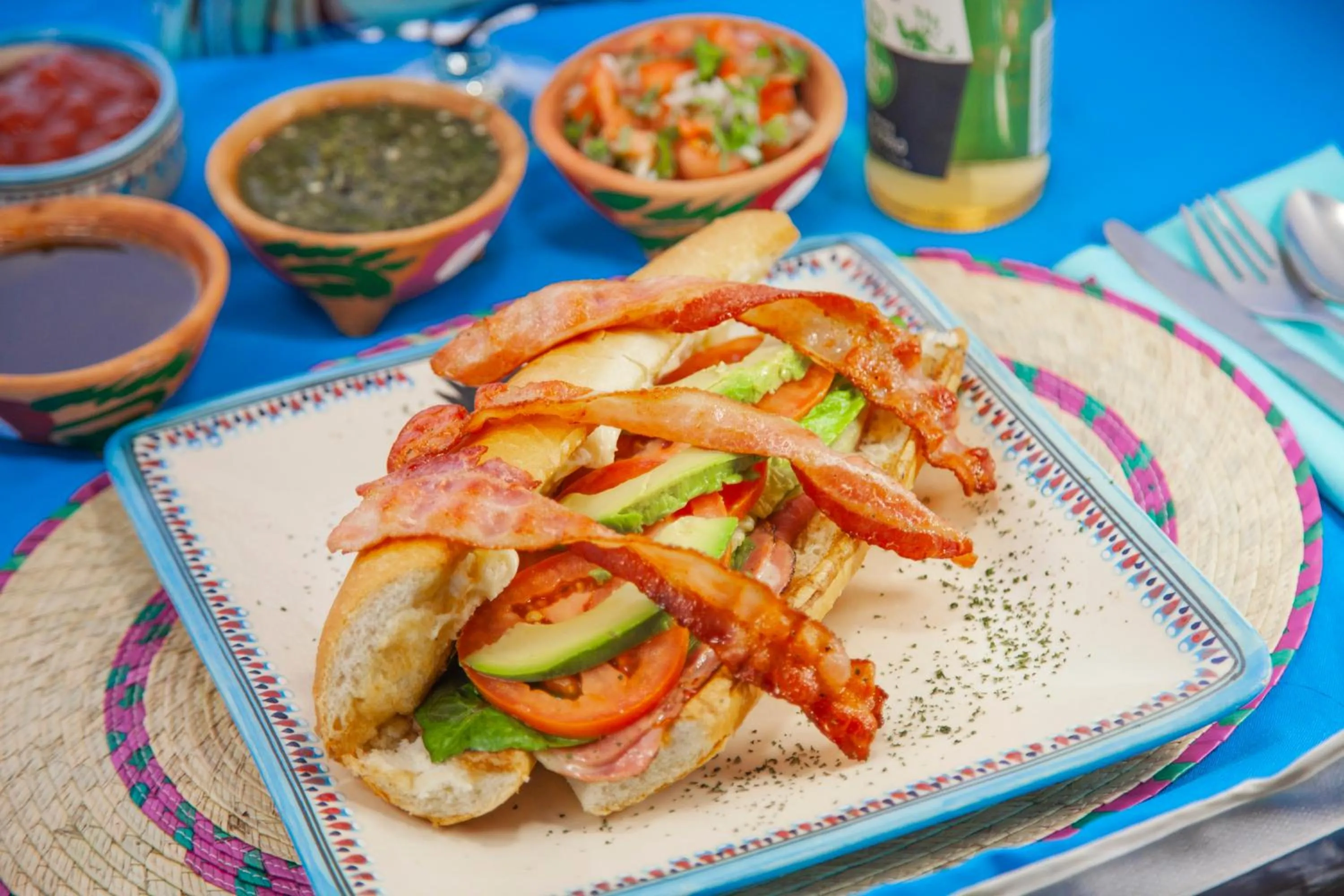 Food and drinks in Mestizo Gallery