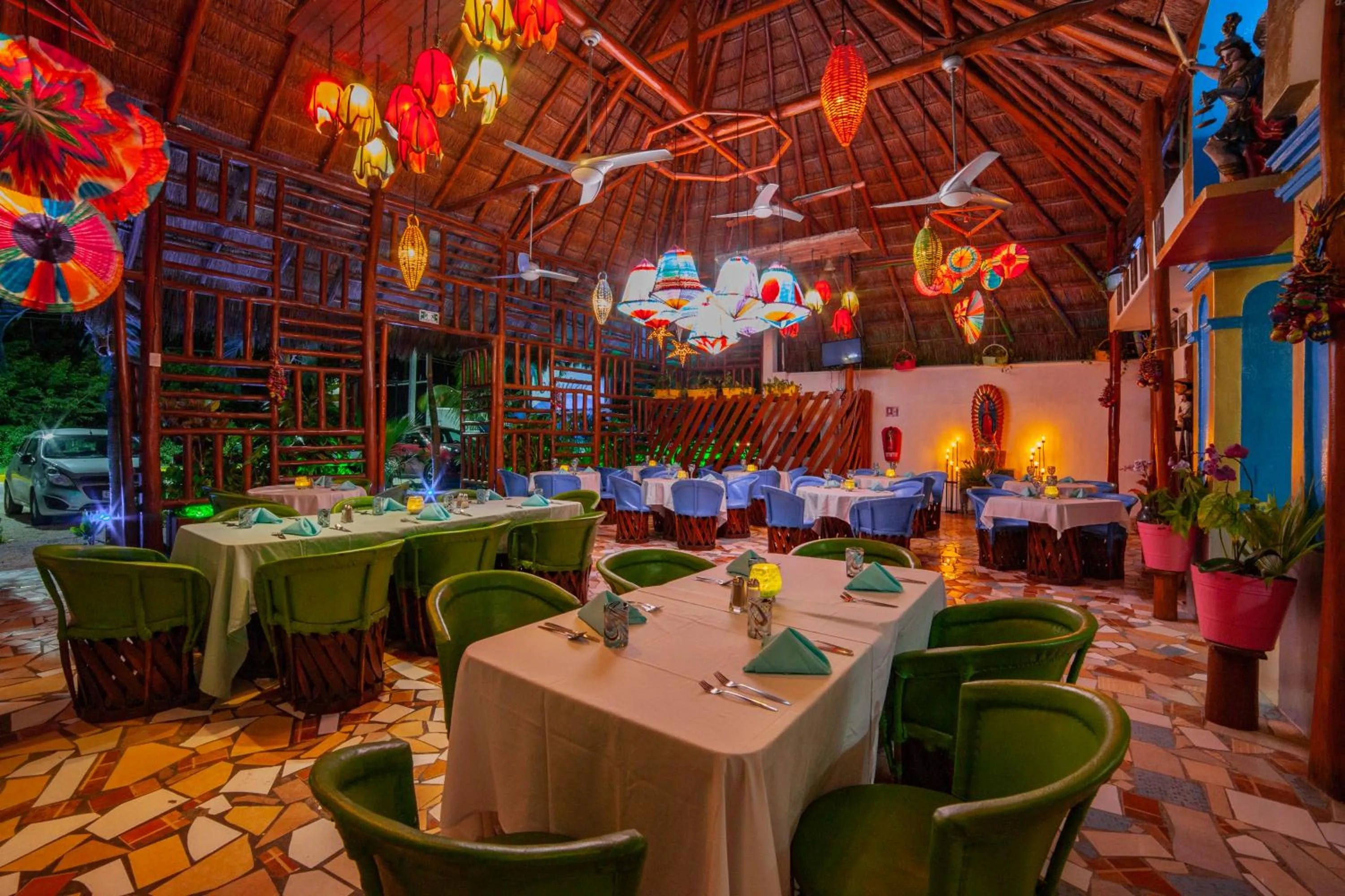 Restaurant/places to eat in Mestizo Gallery