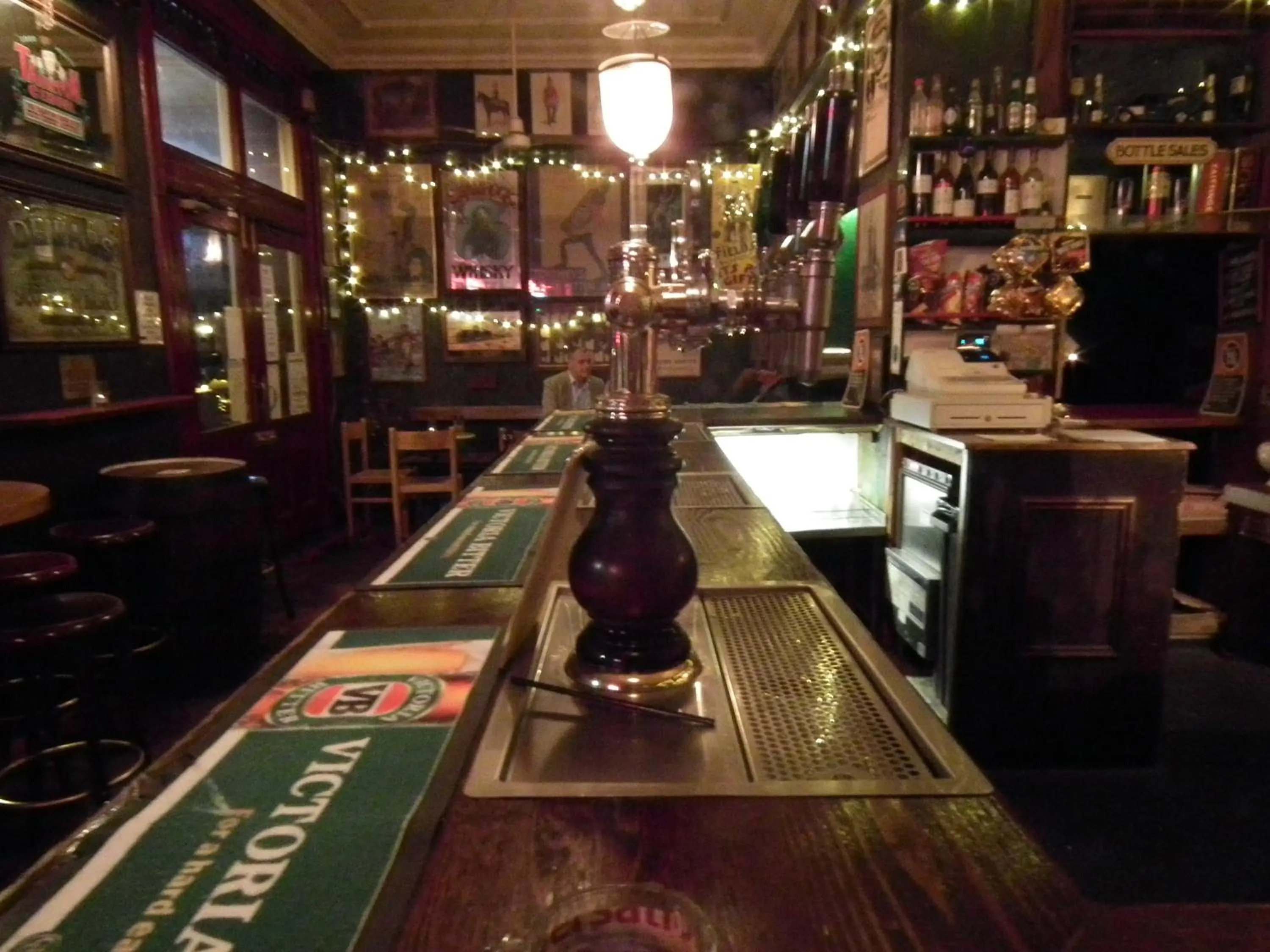 Restaurant/places to eat in East Sydney Hotel