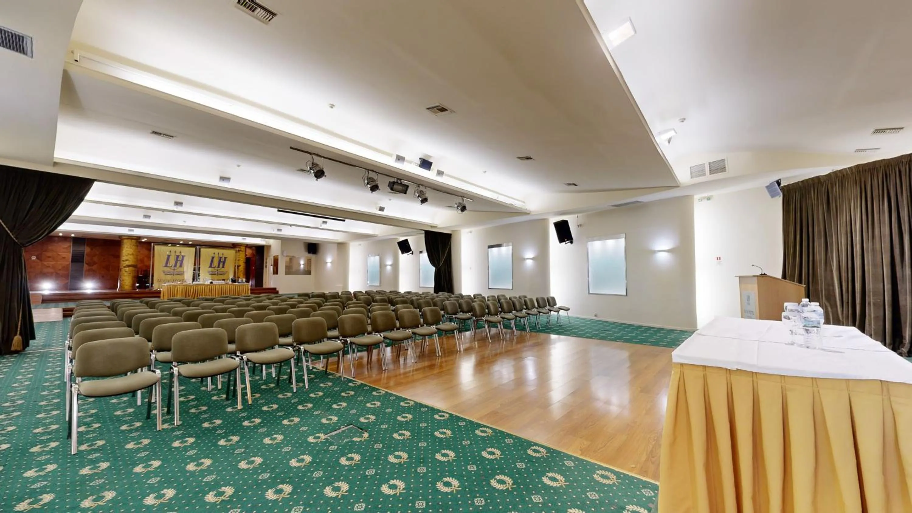 Meeting/conference room in Lucy Hotel