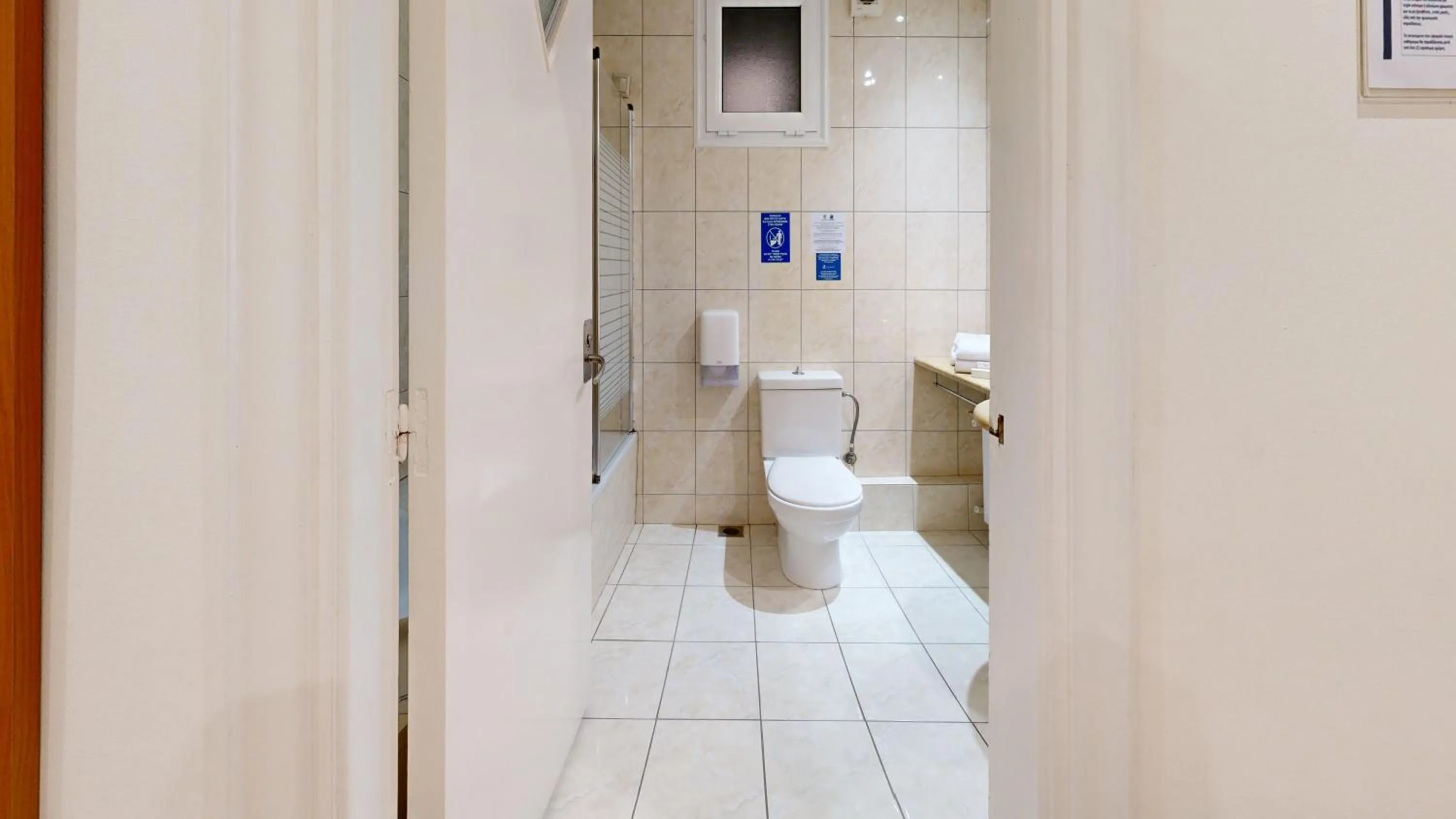 Bathroom in Lucy Hotel