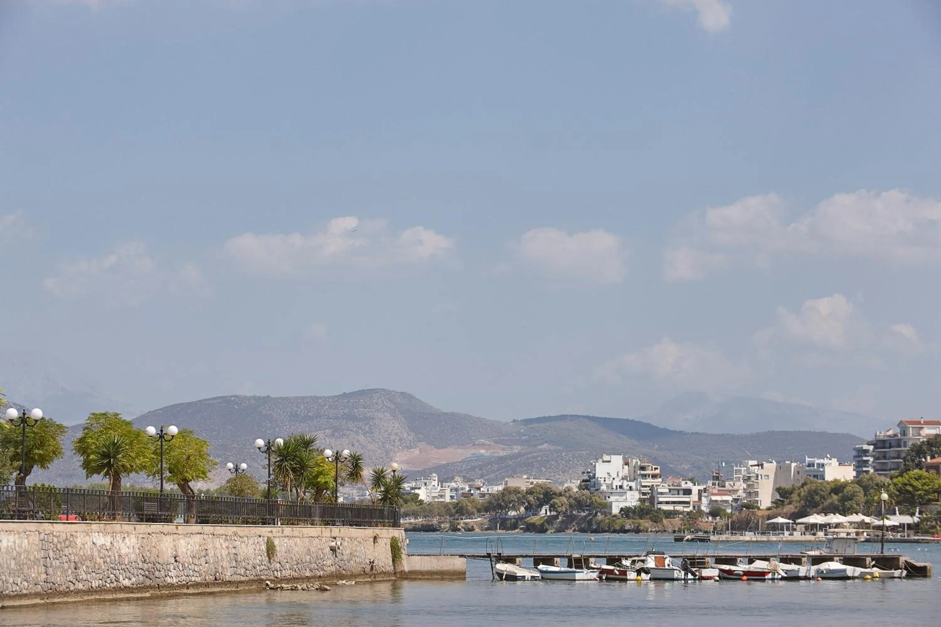 Mountain view in Lucy Hotel