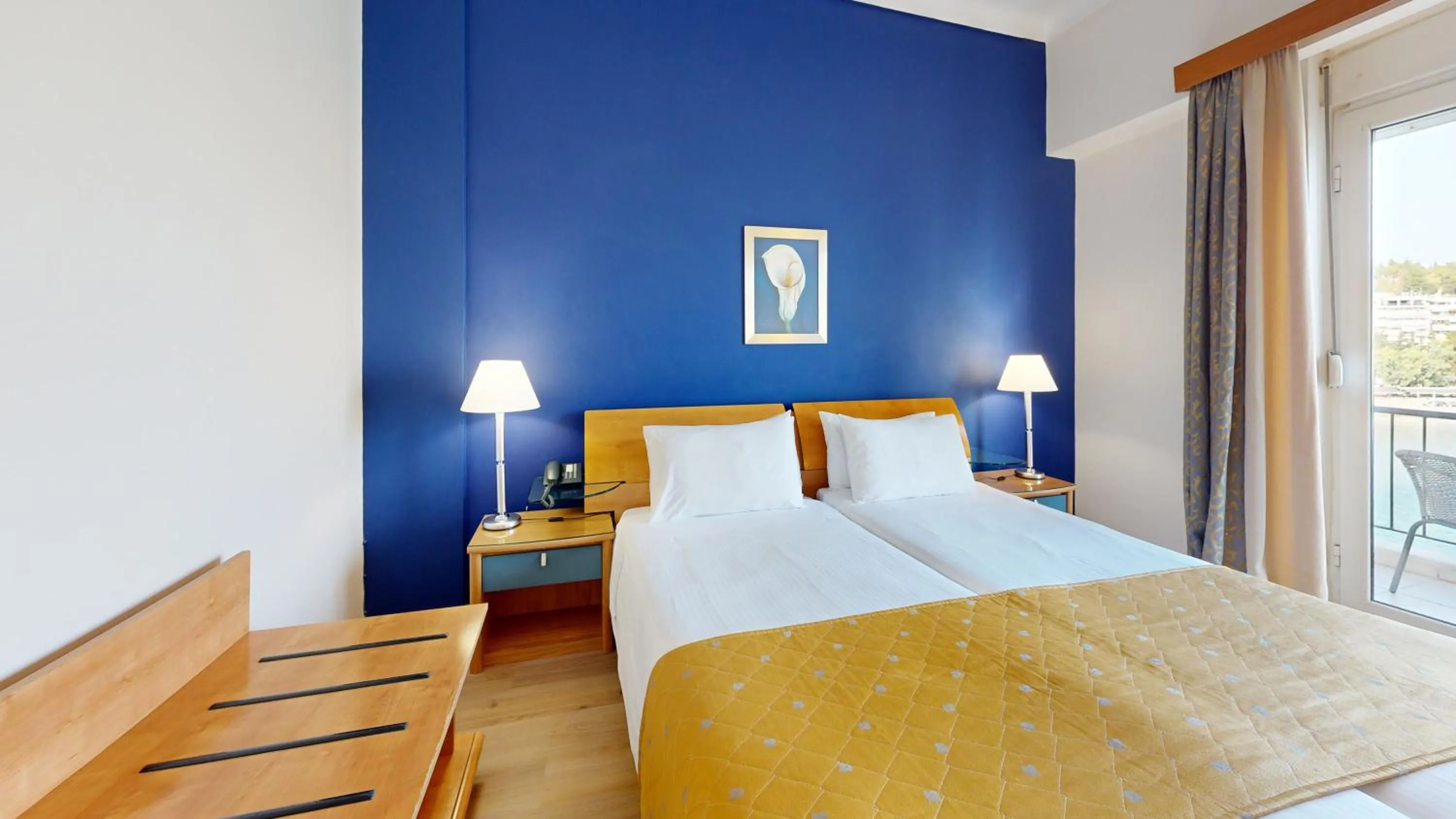 Bedroom, Bed in Lucy Hotel