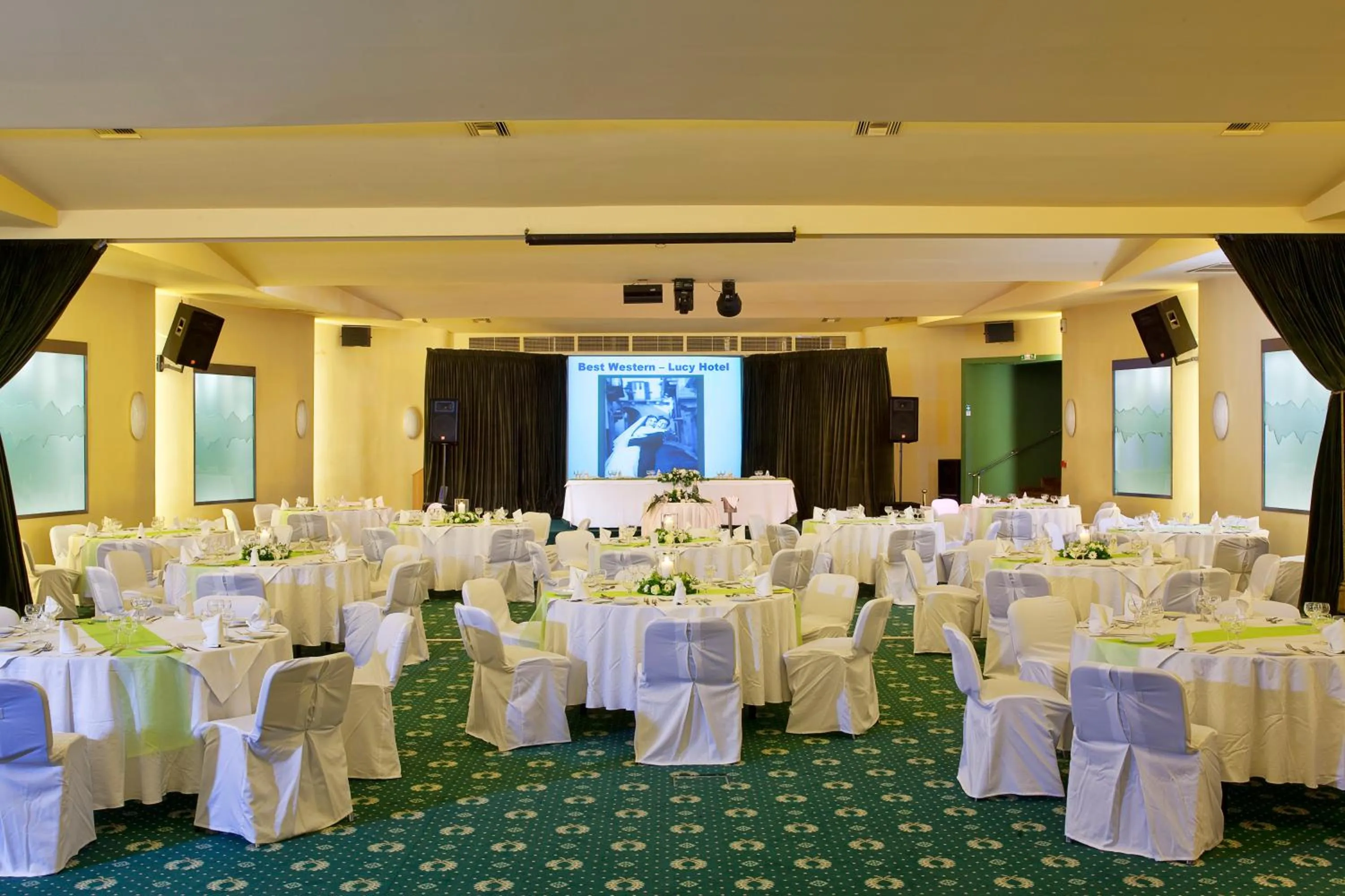 Banquet/Function facilities in Lucy Hotel