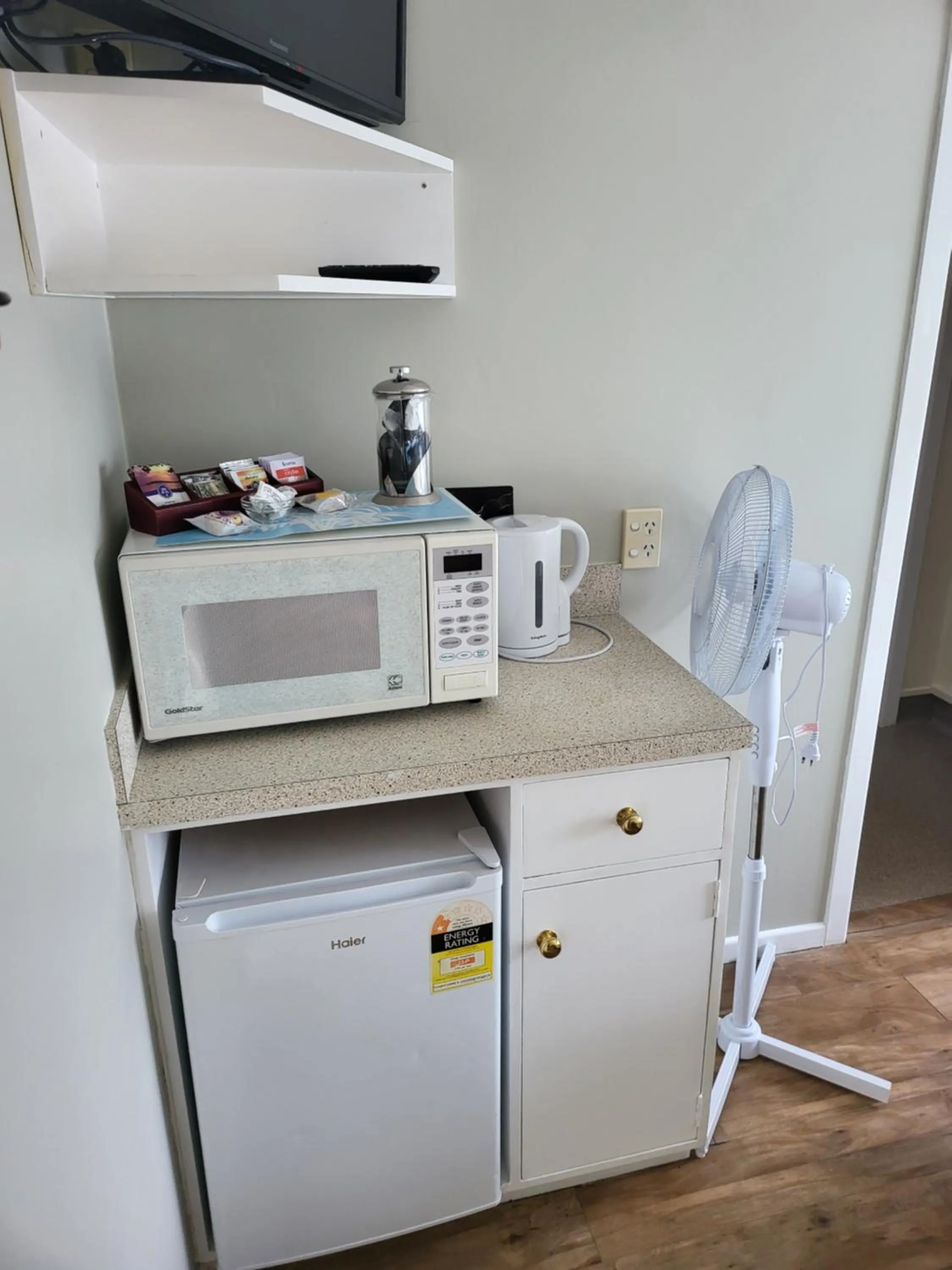 Kitchen or kitchenette in Totara Lodge Motel