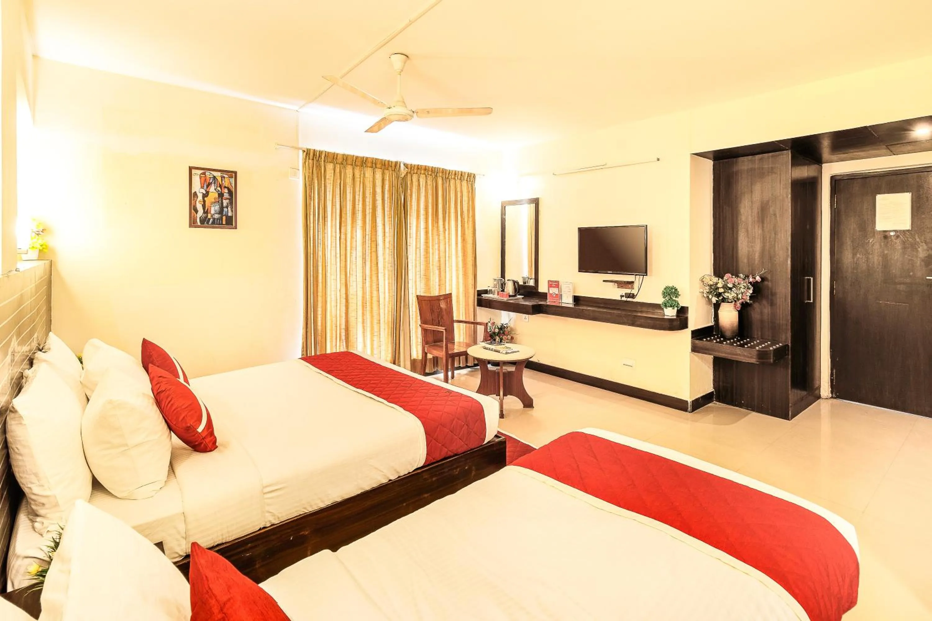 Photo of the whole room, Bed in Octave Himalaya Monarch