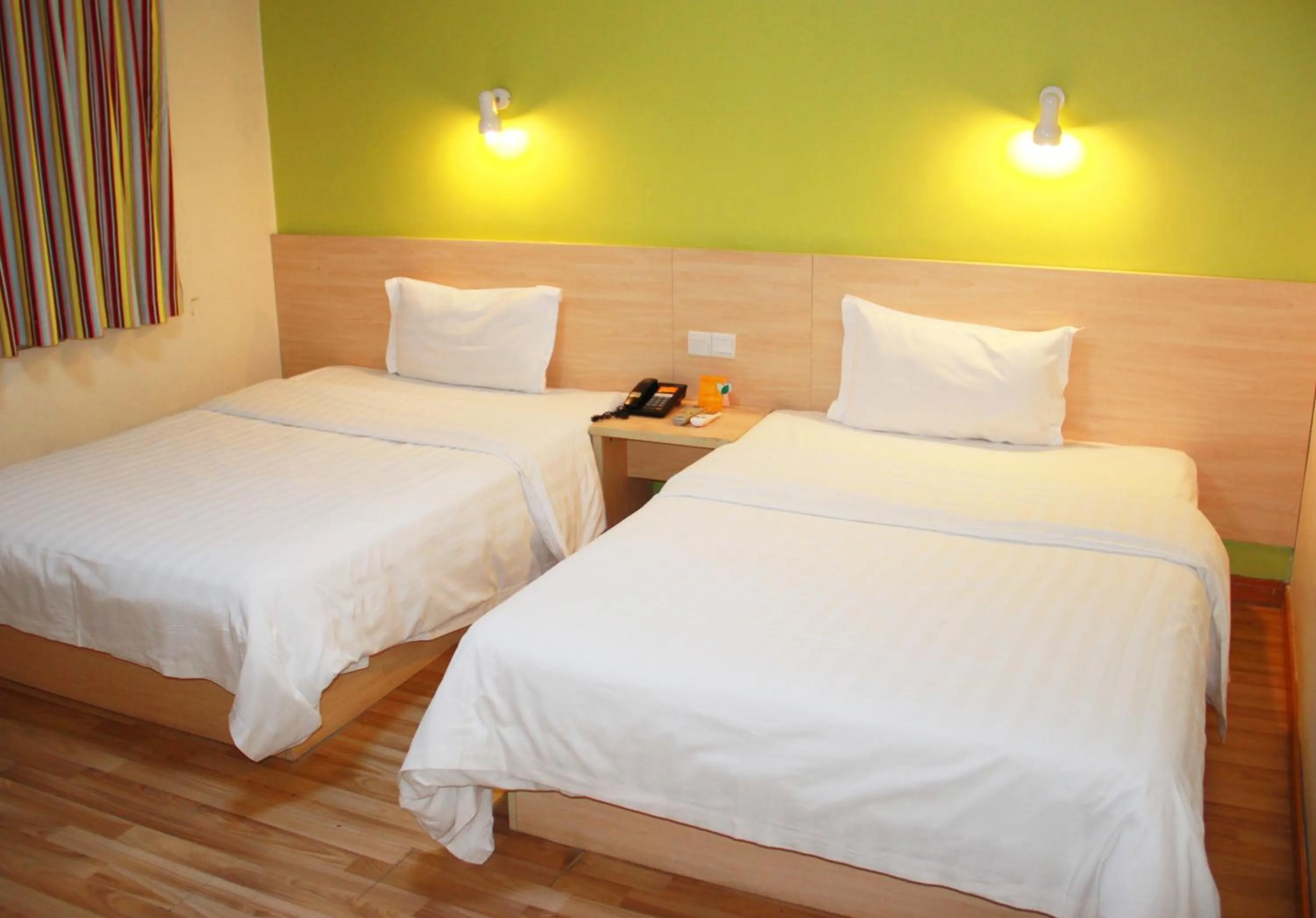 Bed in 7Days Inn Tangshan Haigang District Haicheng Road