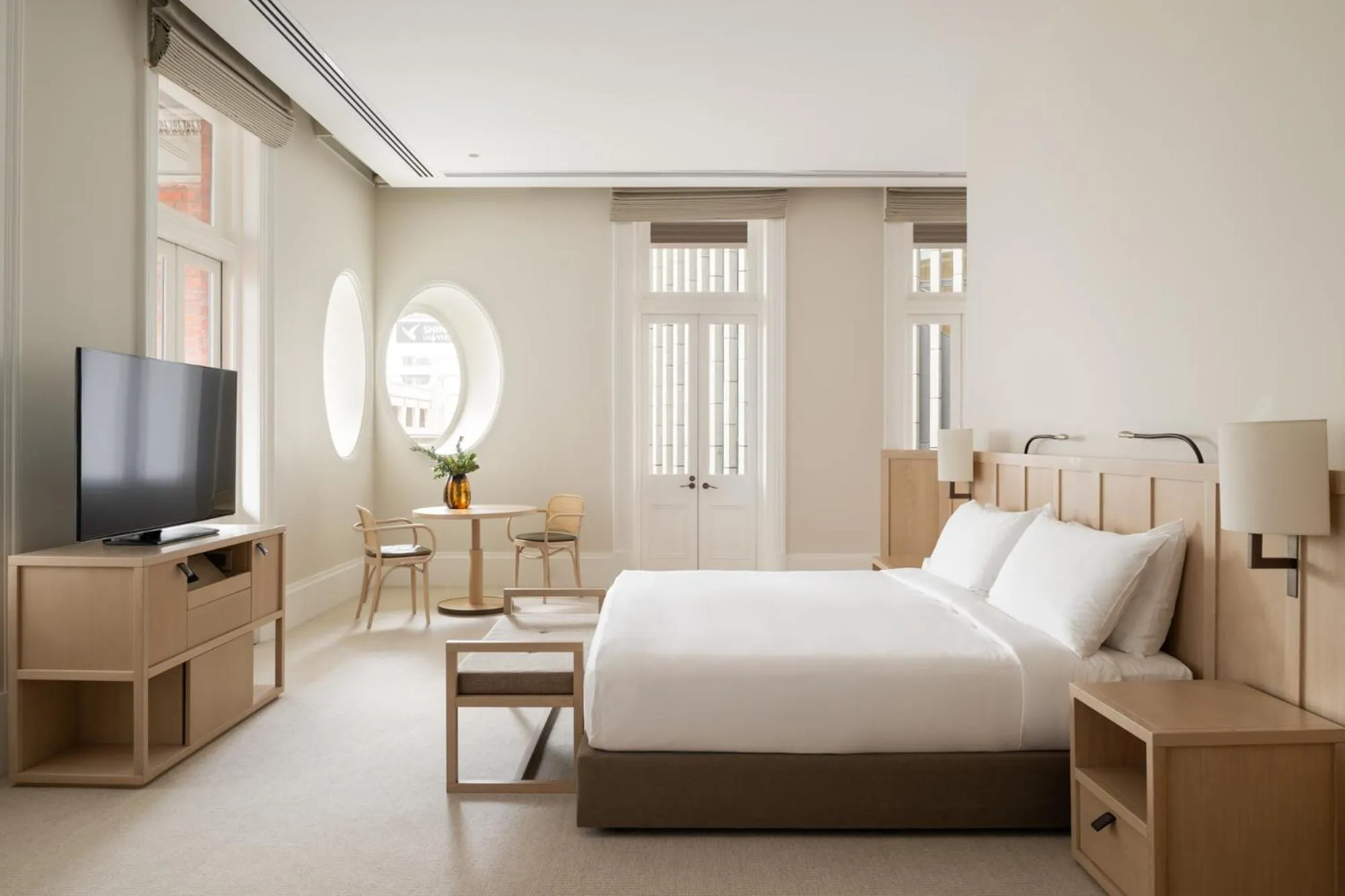 Bedroom, Bed in COMO The Treasury