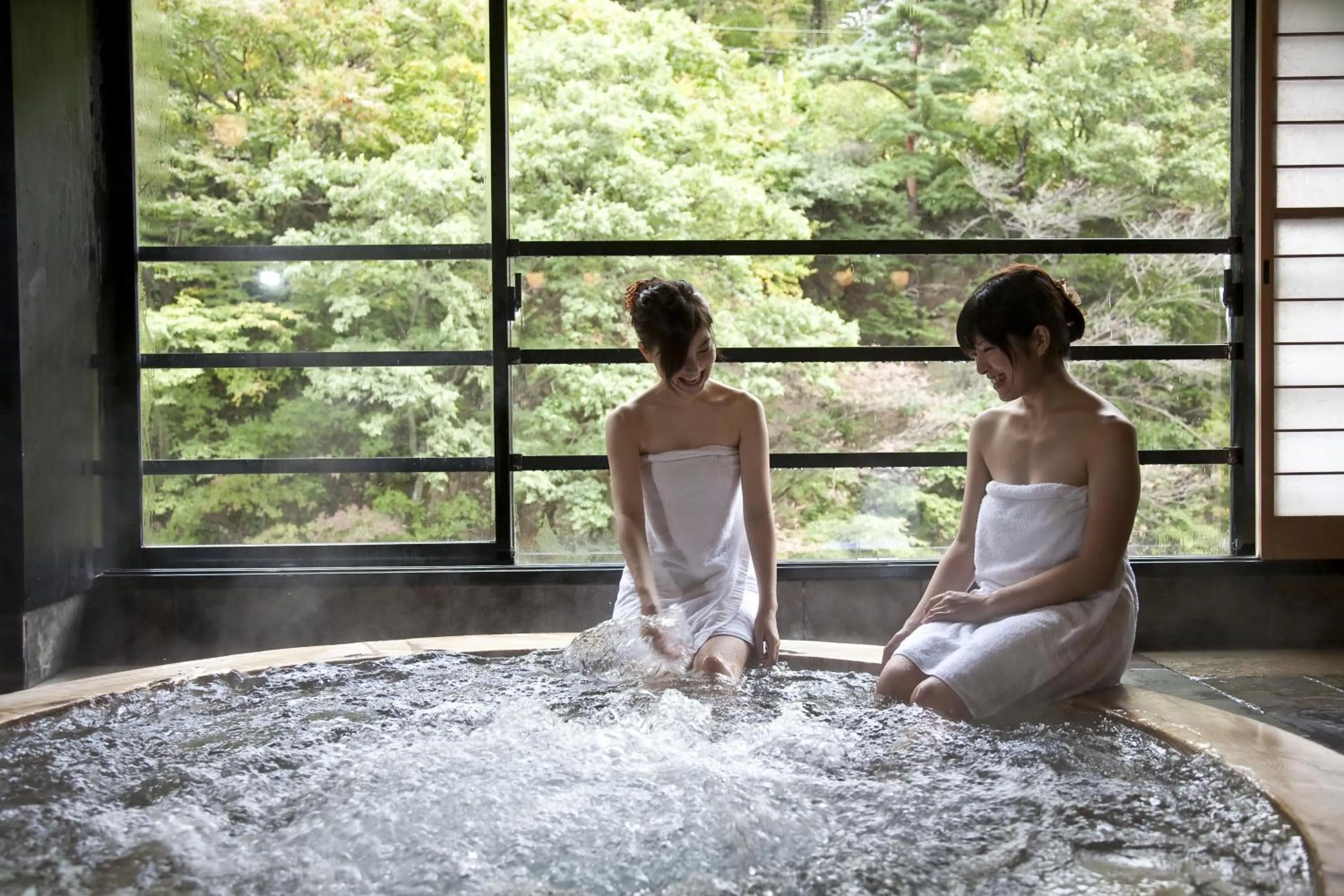 Hot Spring Bath in Minakami Hotel Juraku