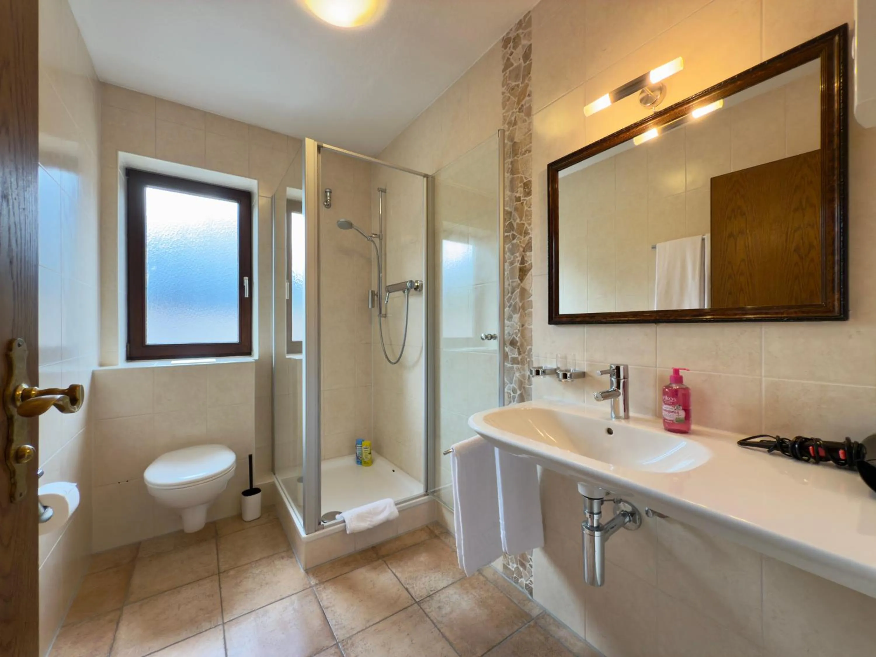 Shower in Hotel Forsthaus Oberau