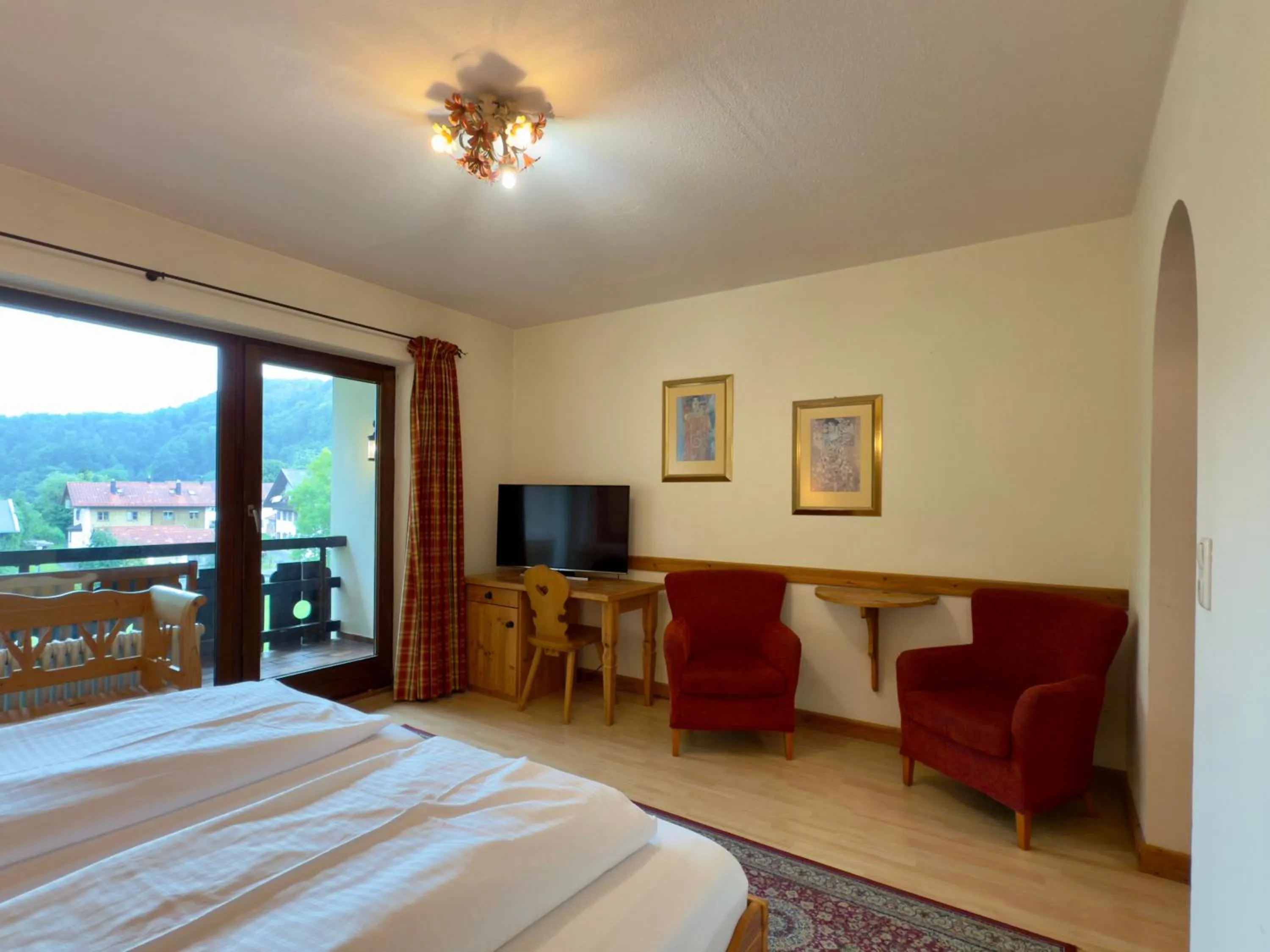 TV and multimedia, Bed in Hotel Forsthaus Oberau