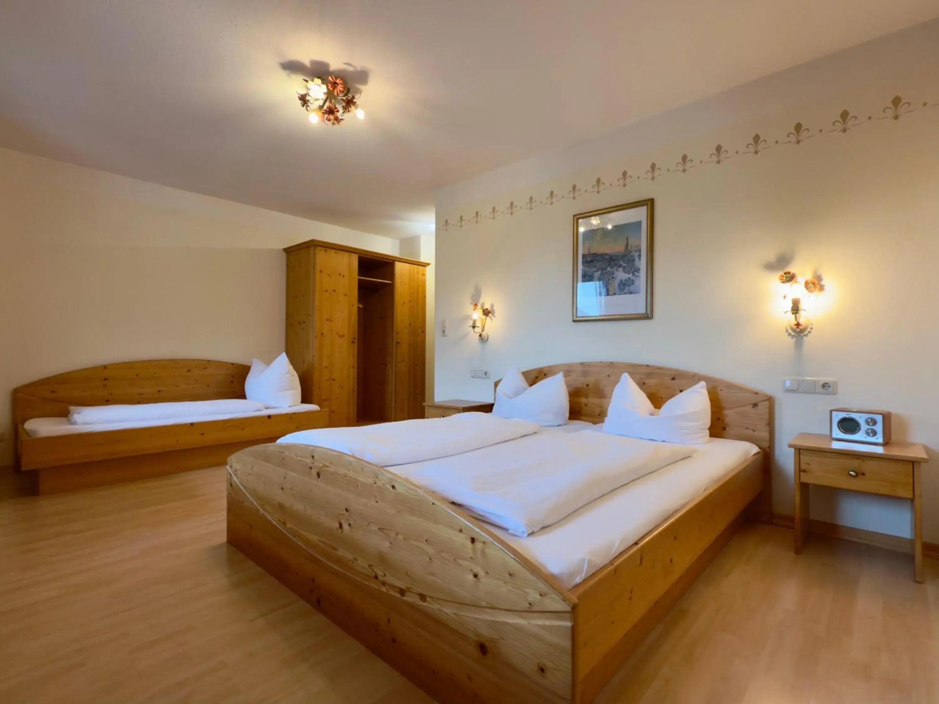 Triple Room in Hotel Forsthaus Oberau Triple Room in Hotel Forsthaus Oberau