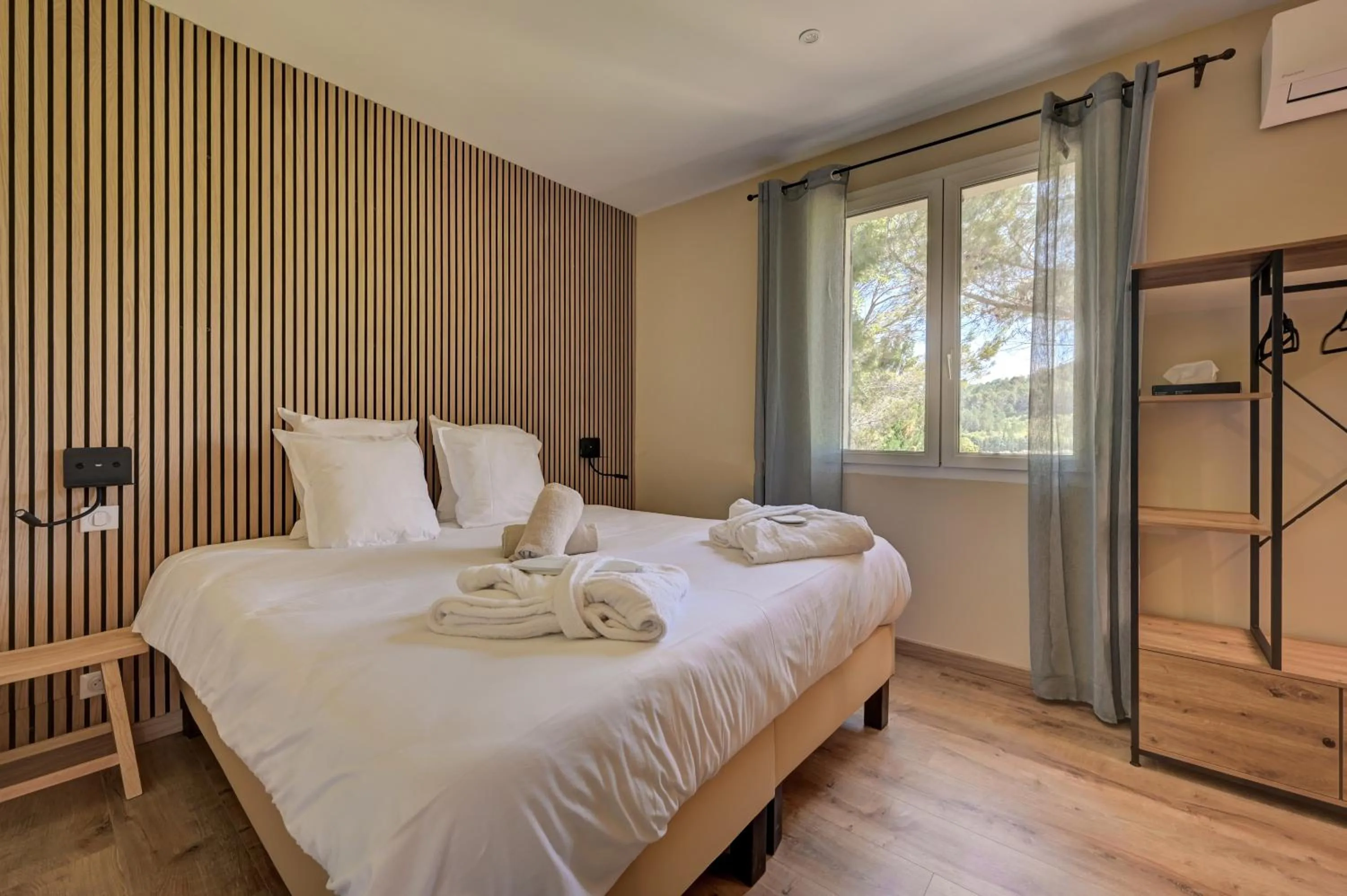 Bedroom, Bed in Clos Saint-Michel Resort & Spa