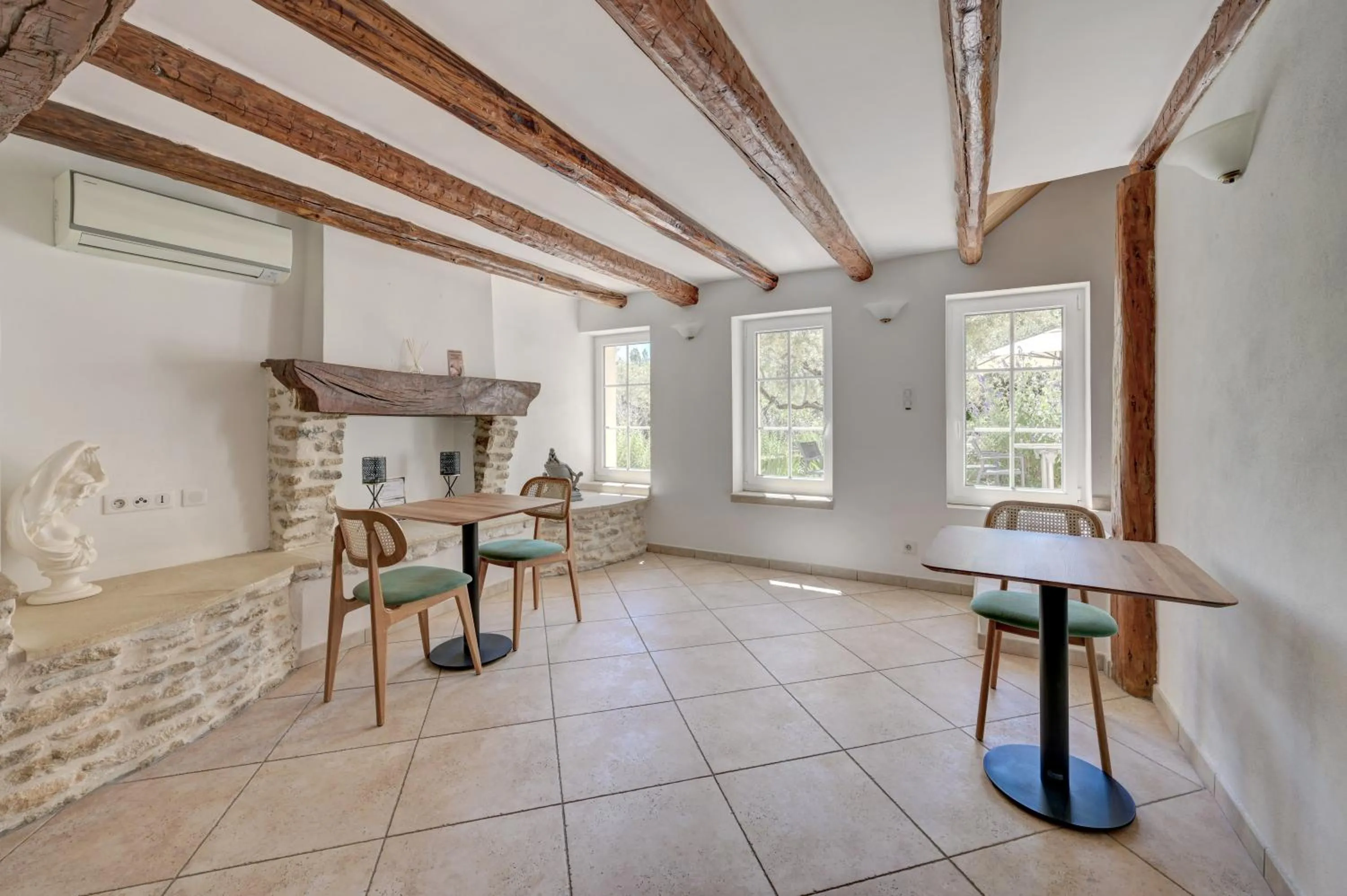 Living room in Clos Saint-Michel Resort & Spa