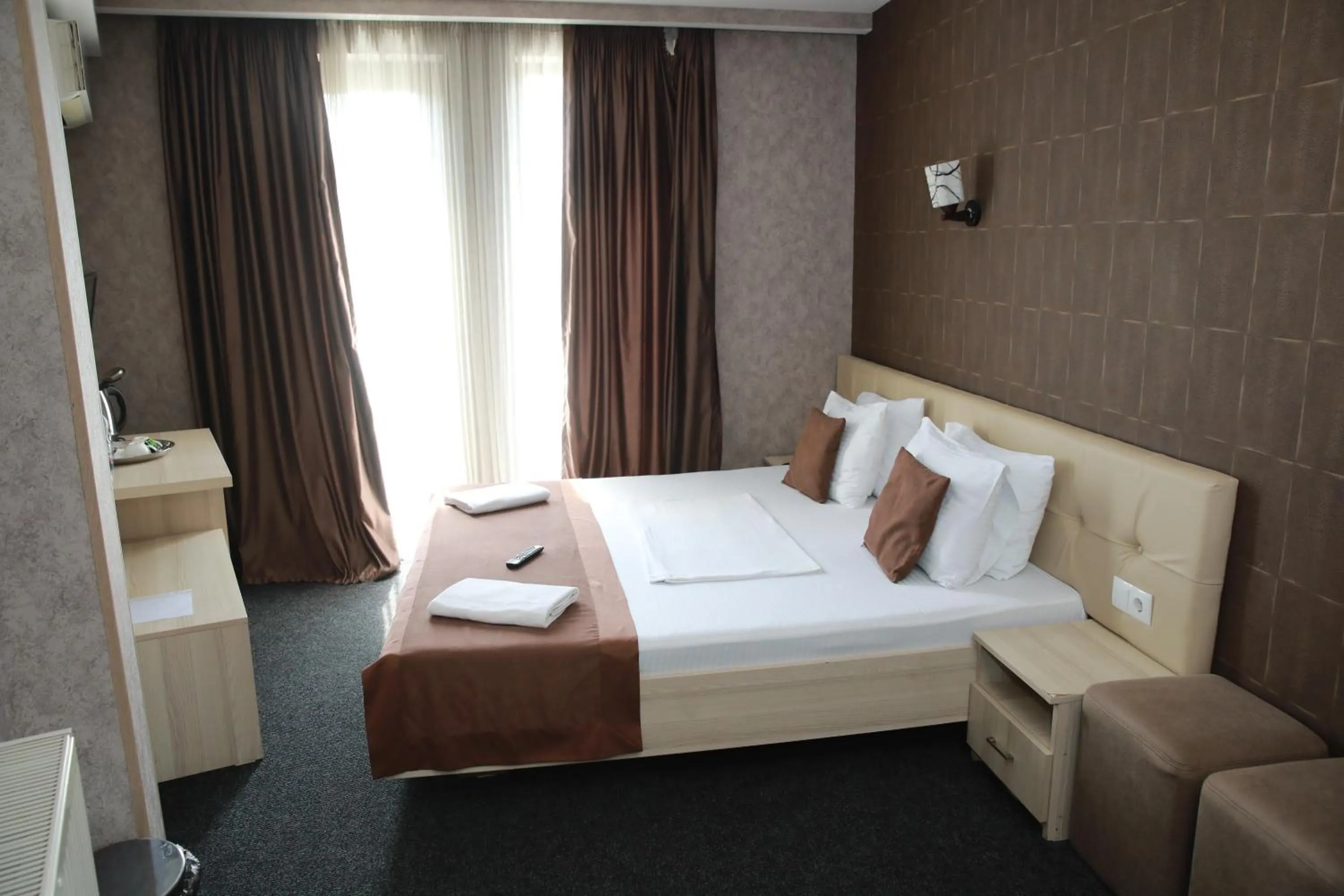 Bedroom, Bed in Hotel Voyager