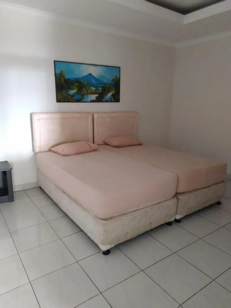 Bedroom, Bed in Villa Tjokro