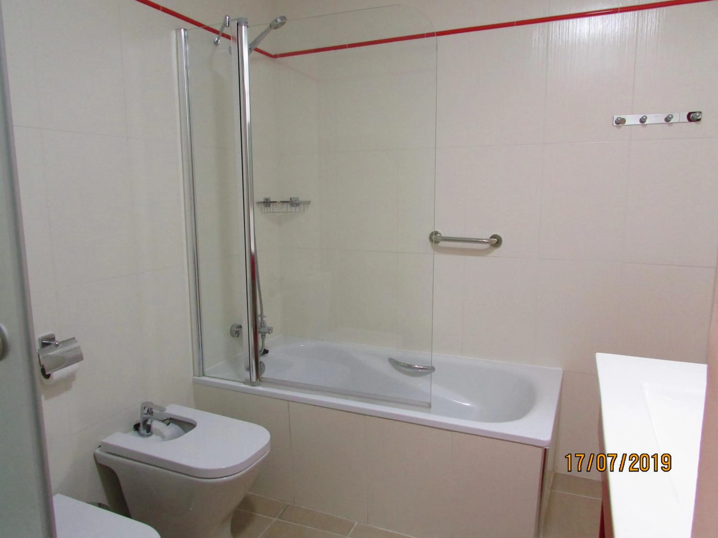 Bathroom in Hotel Goartín