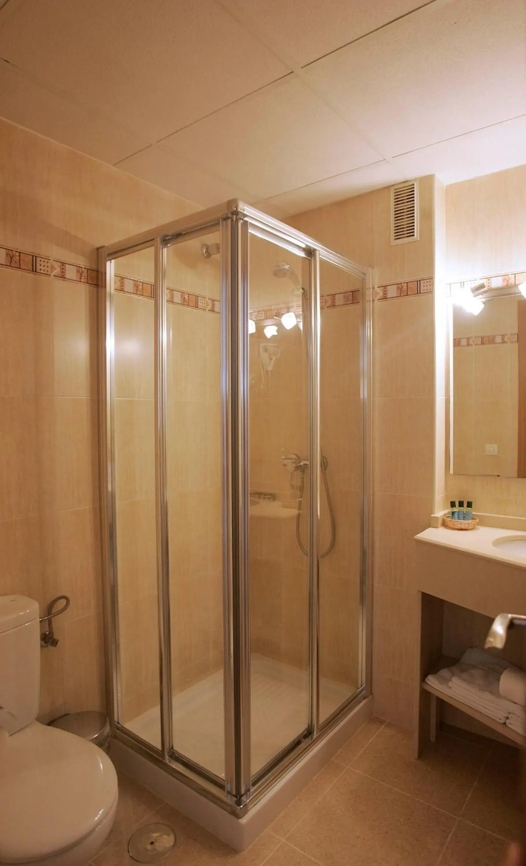 Twin Room in Hotel Goartín Twin Room in Hotel Goartín