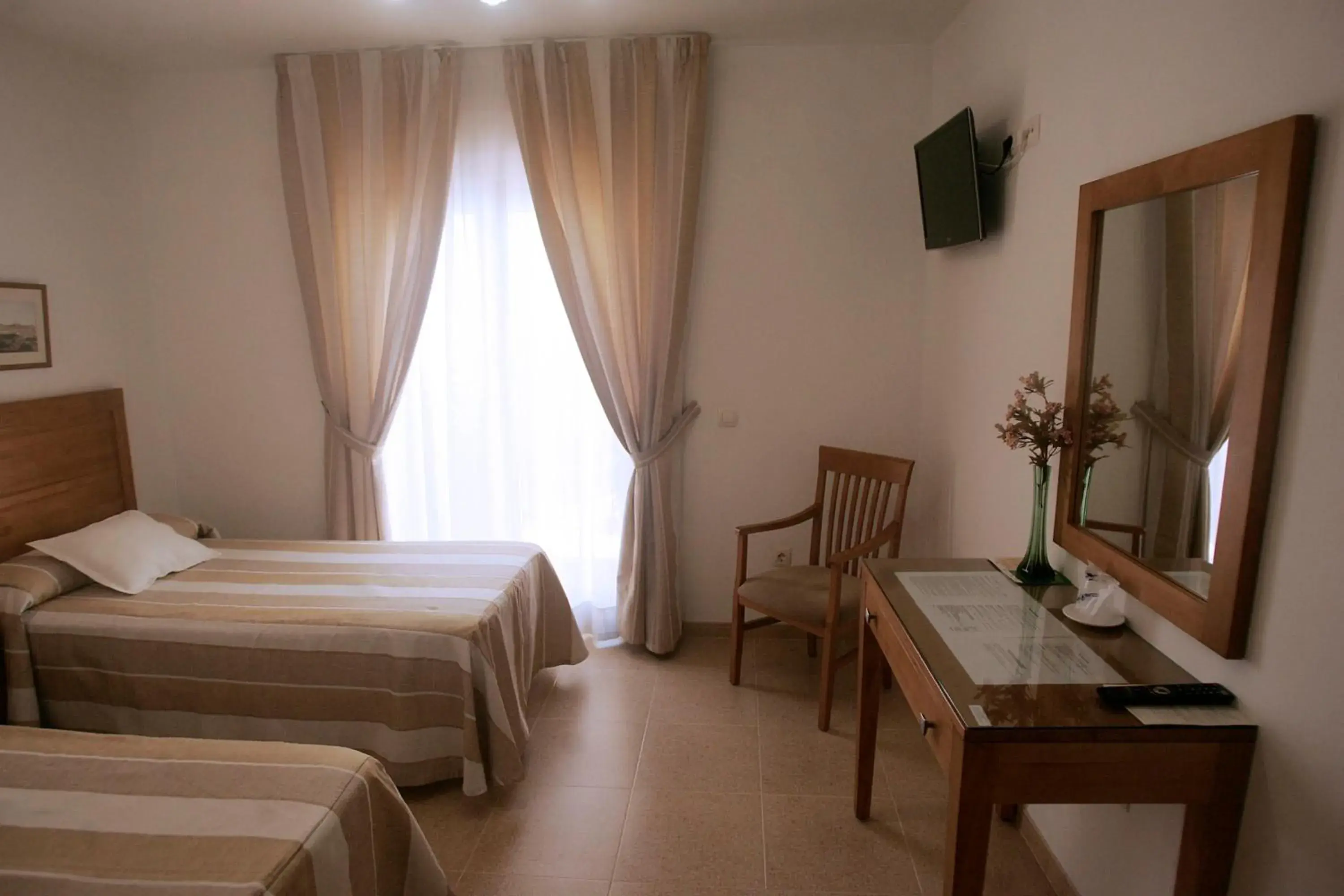 Double or Twin Room with Terrace in Hotel Goartín Double or Twin Room with Terrace in Hotel Goartín