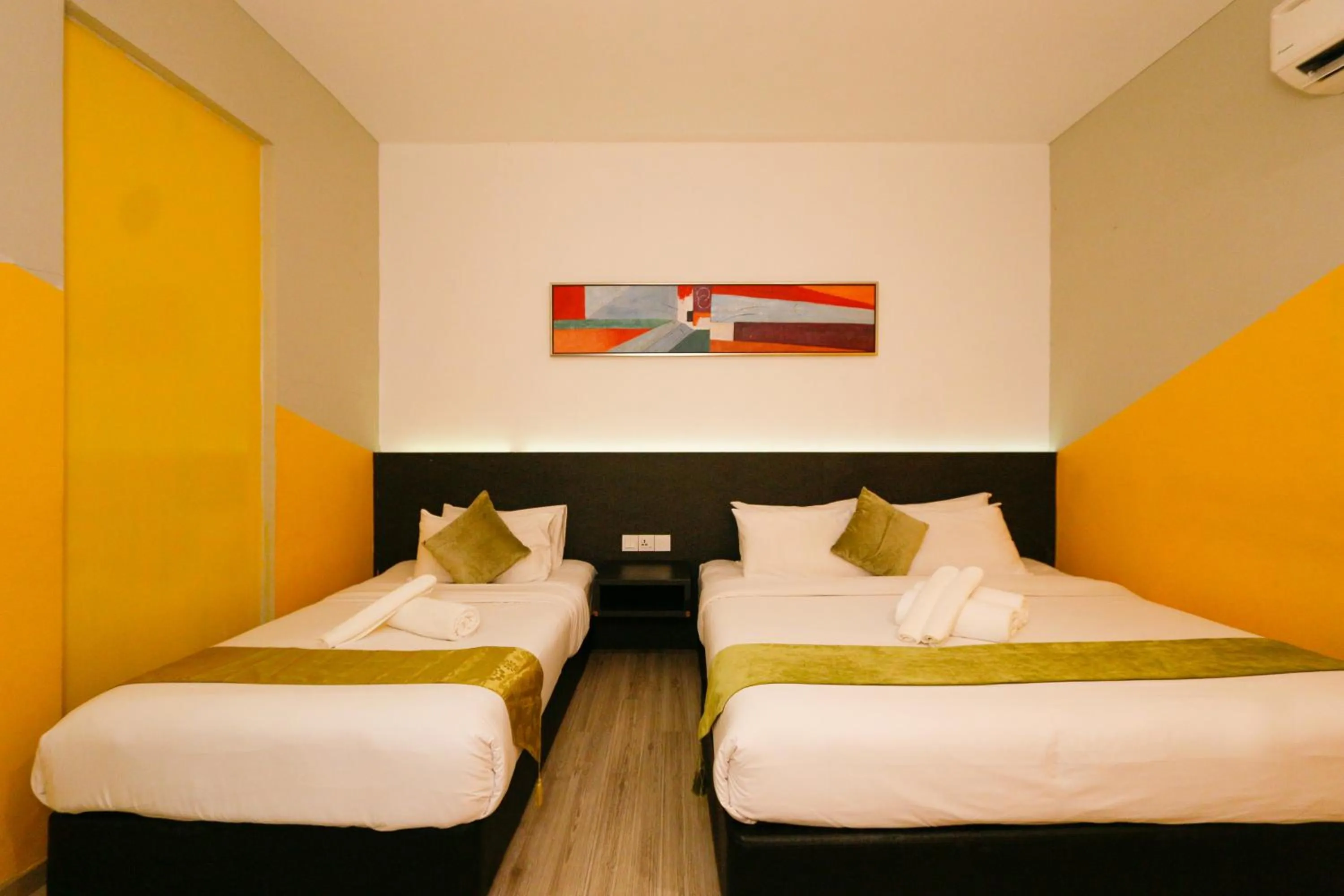 Bed in Golden Roof Hotel Sunway Ipoh