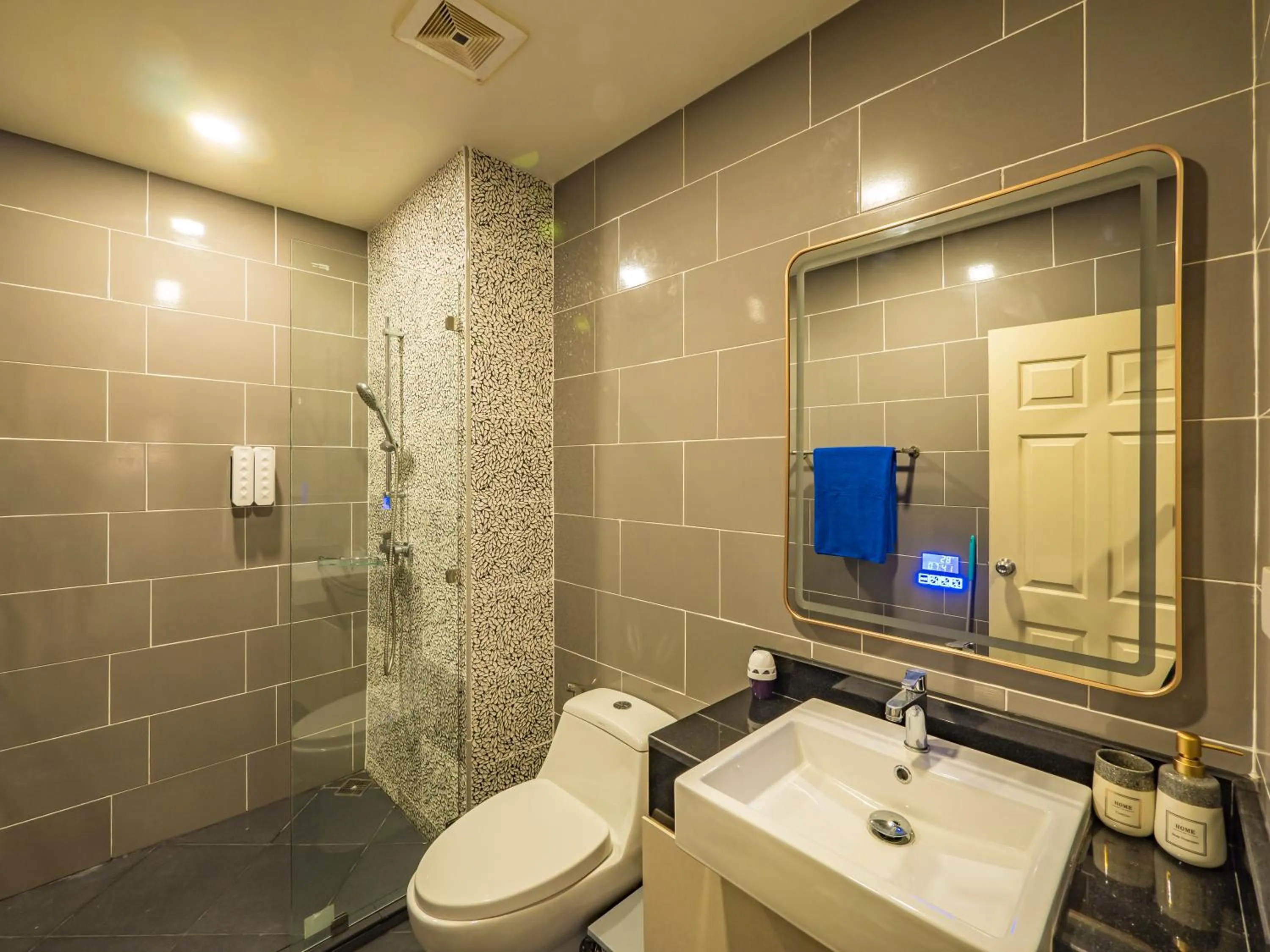 Shower in The Terraza Condotel