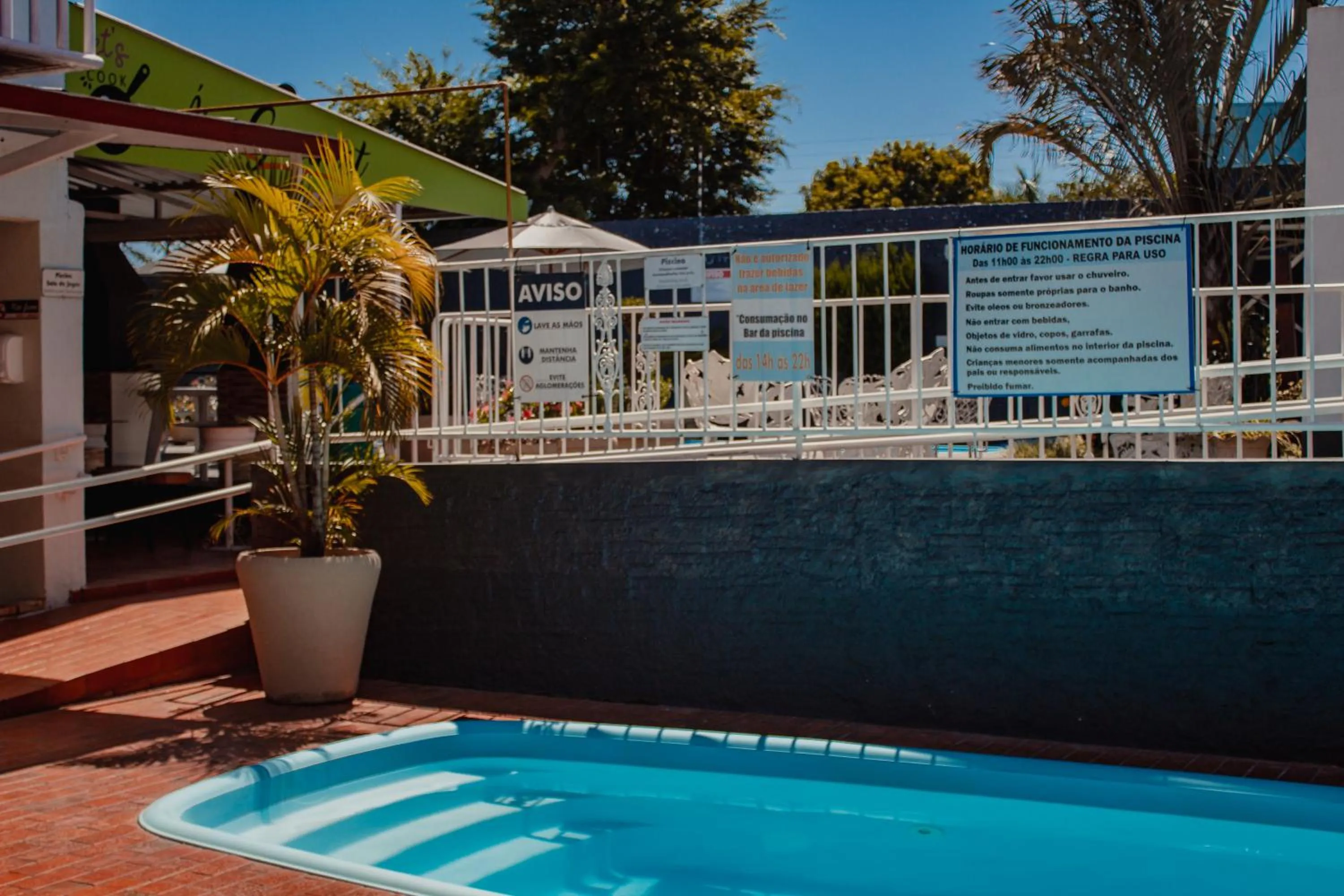 Pool view in Pousada Iguassu Charm Suites