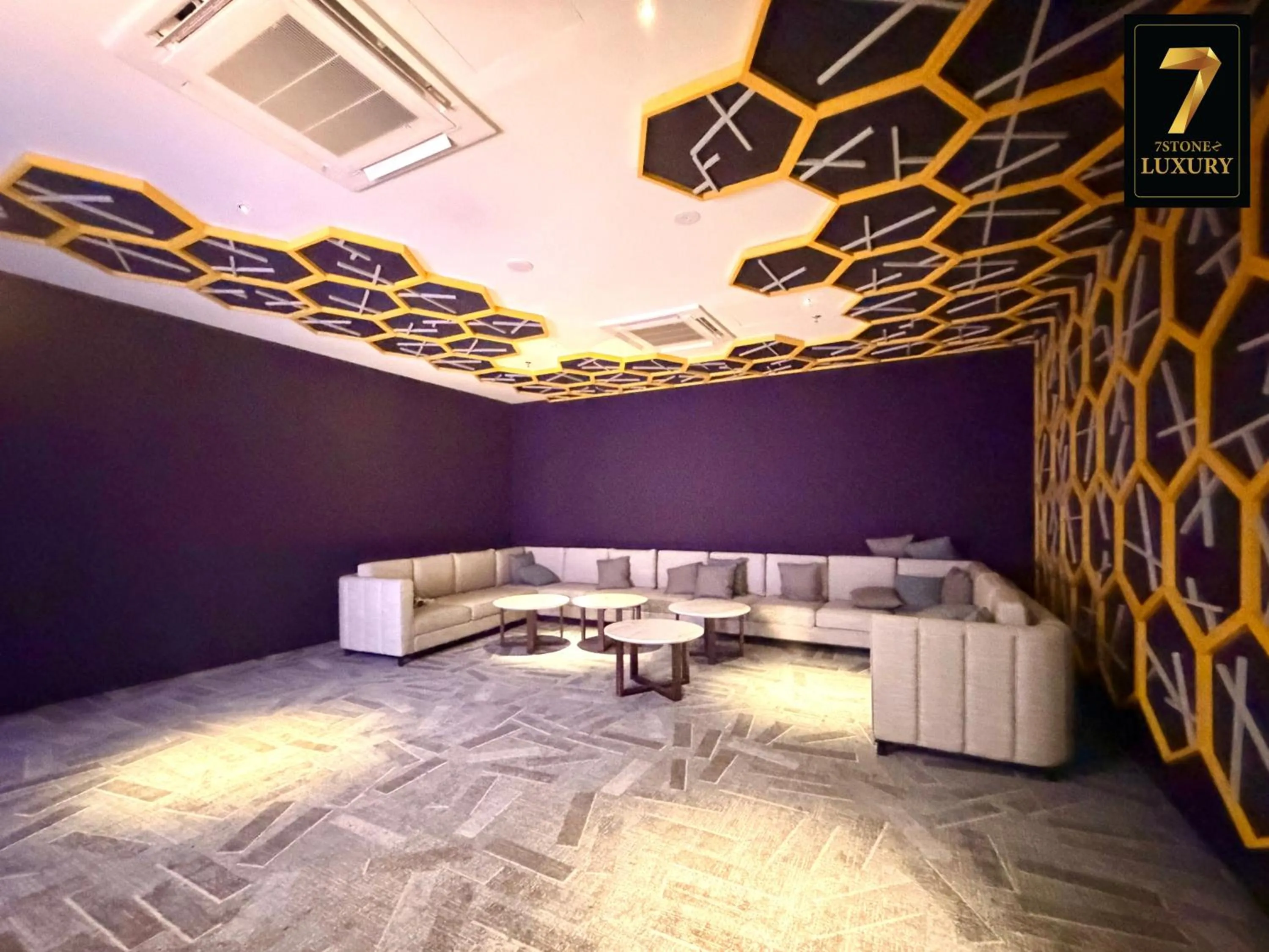 Karaoke in 7Stonez Luxury ANTARA RESIDENCE Genting Highlands