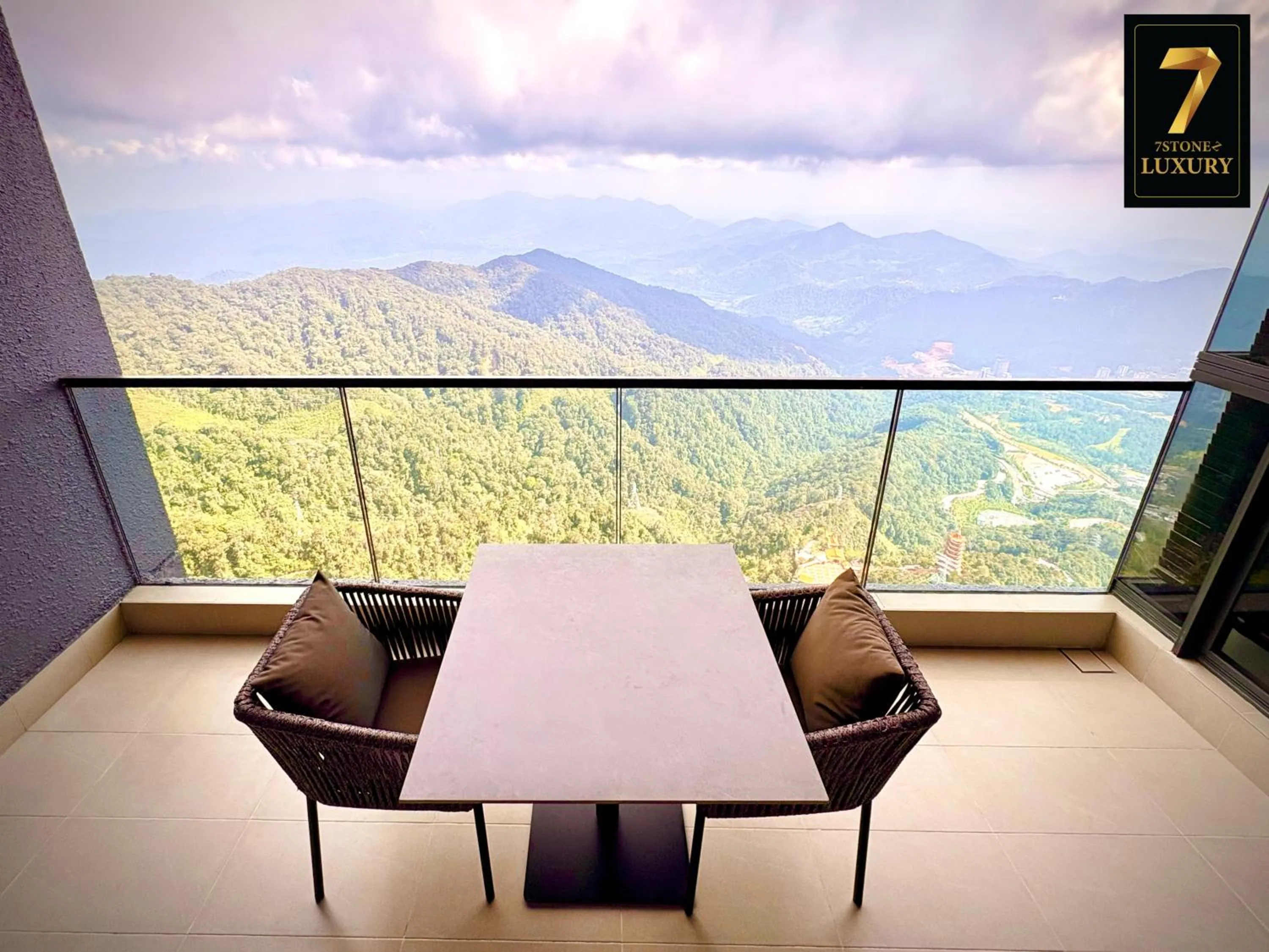 Balcony/Terrace in 7Stonez Luxury ANTARA RESIDENCE Genting Highlands
