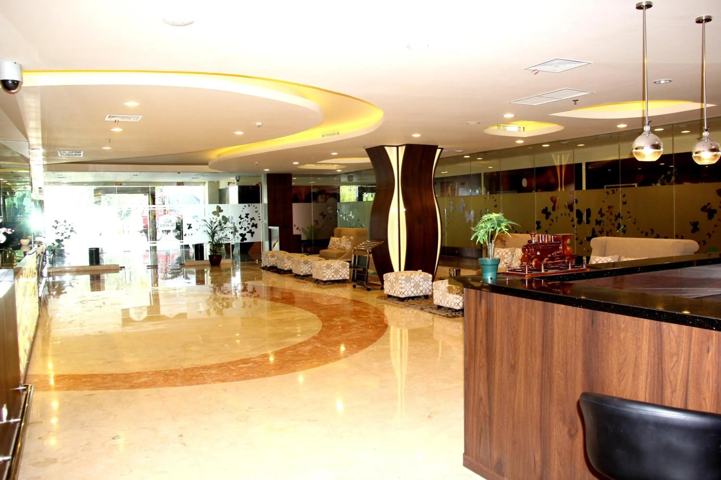 Lobby or reception in Best Western Papilio Hotel