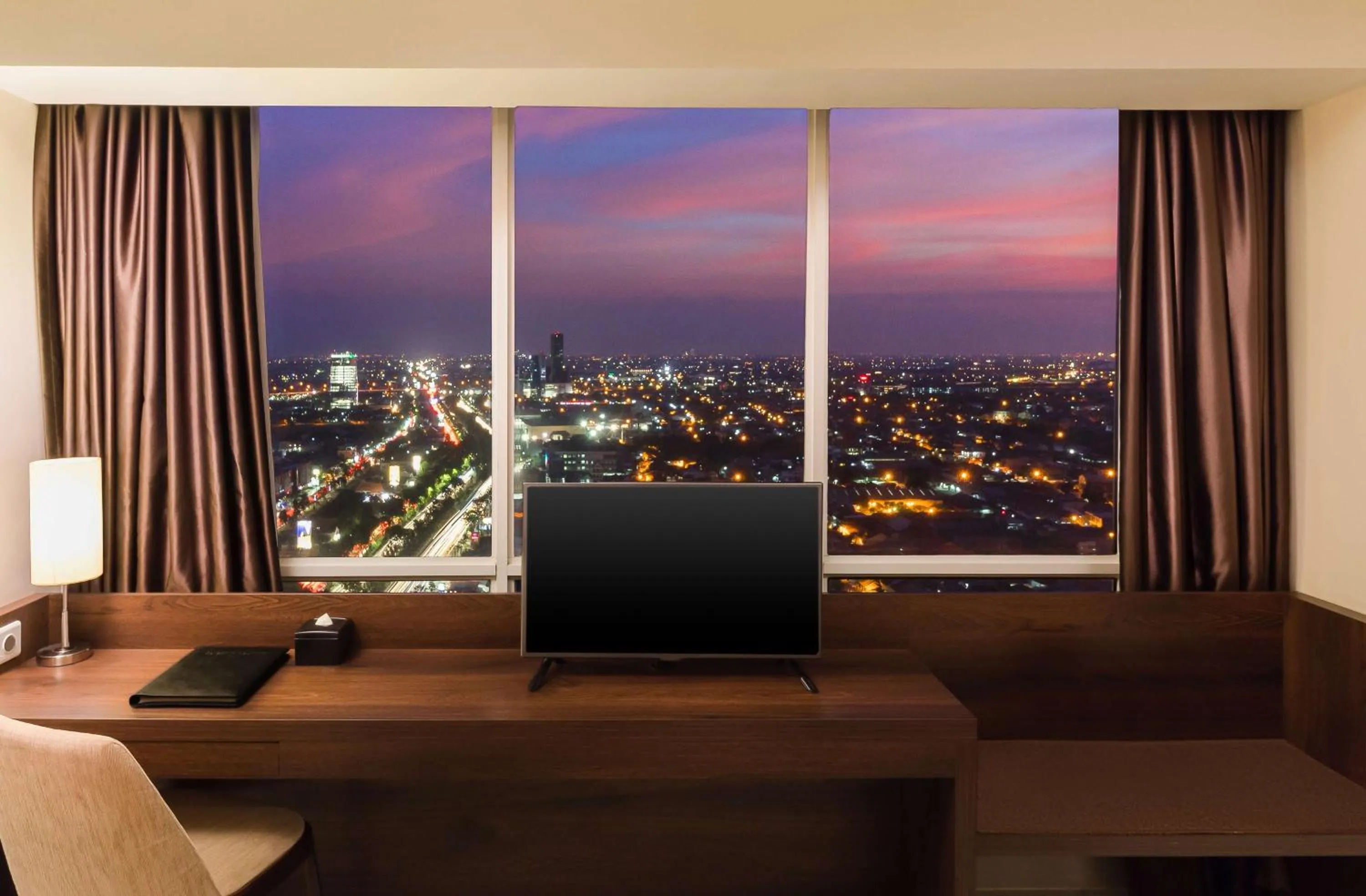 Bedroom in Best Western Papilio Hotel