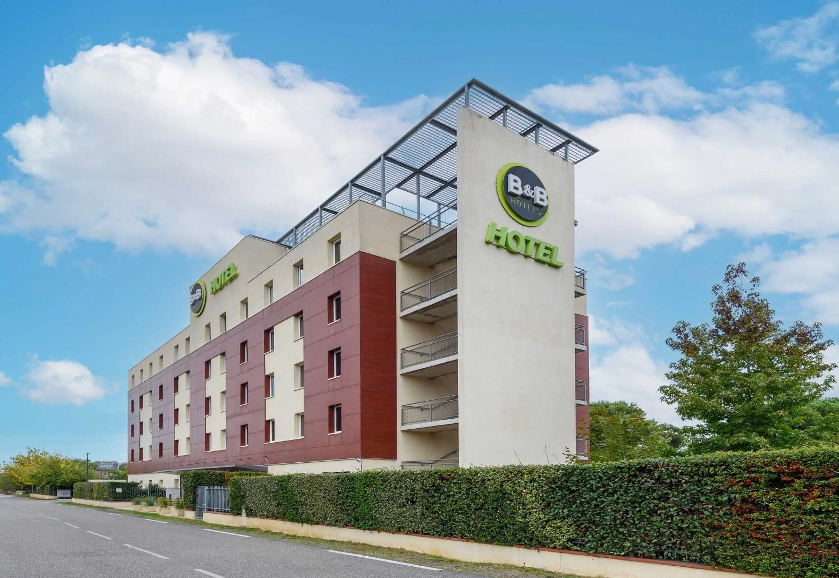 Property building in B&B HOTEL Toulouse Purpan Zénith