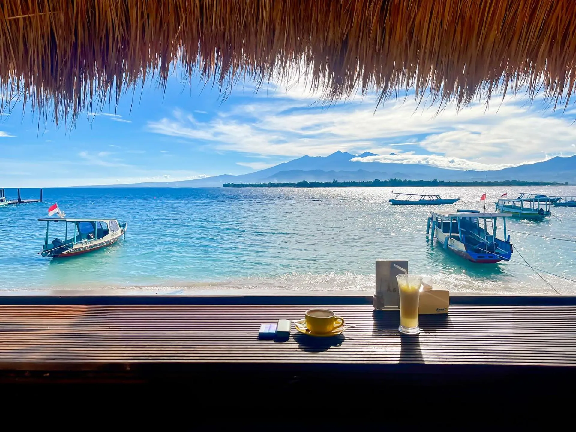 Restaurant/places to eat in Kura Kura Resort Gili Meno