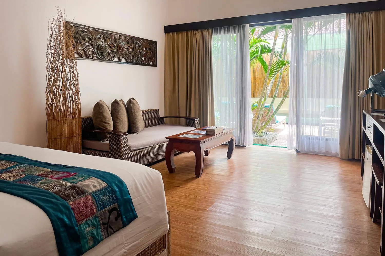 Pool view, Bed in Kura Kura Resort Gili Meno