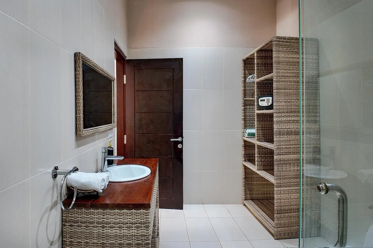 Shower in Kura Kura Resort Gili Meno