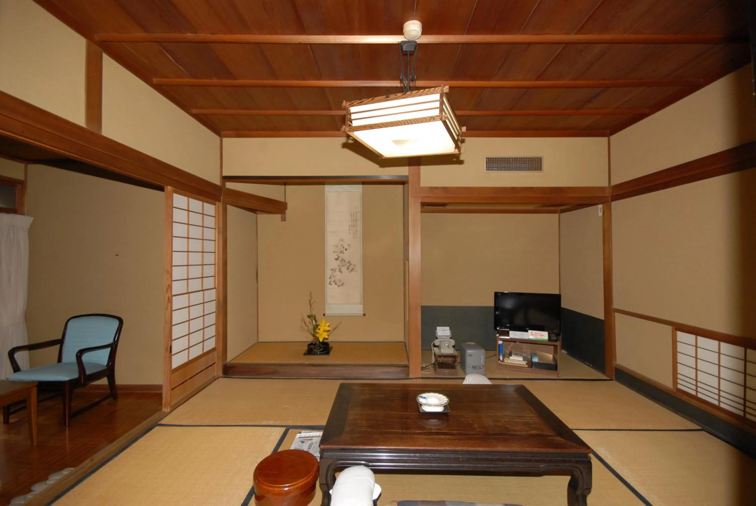 Photo of the whole room in Sansuien