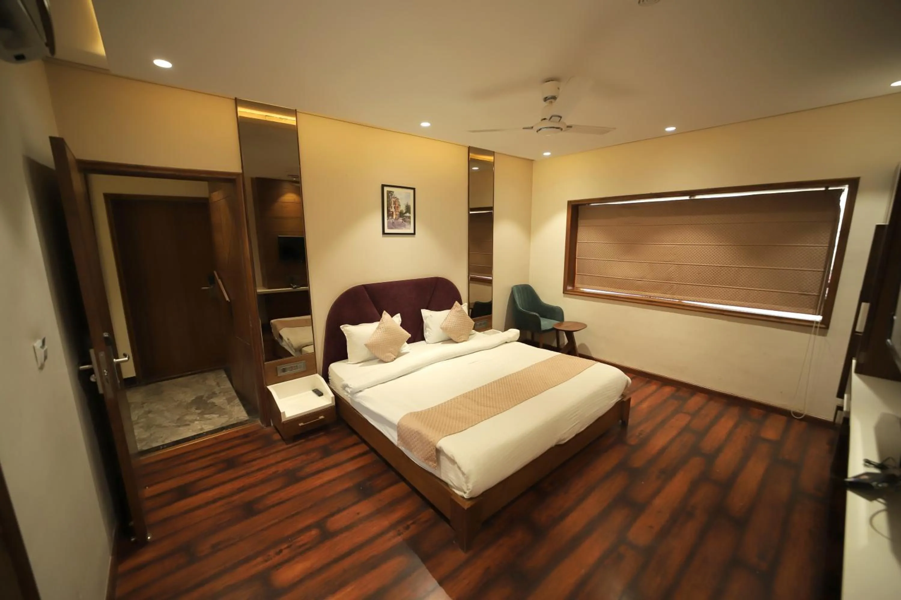 Photo of the whole room, Bed in Staykart Z