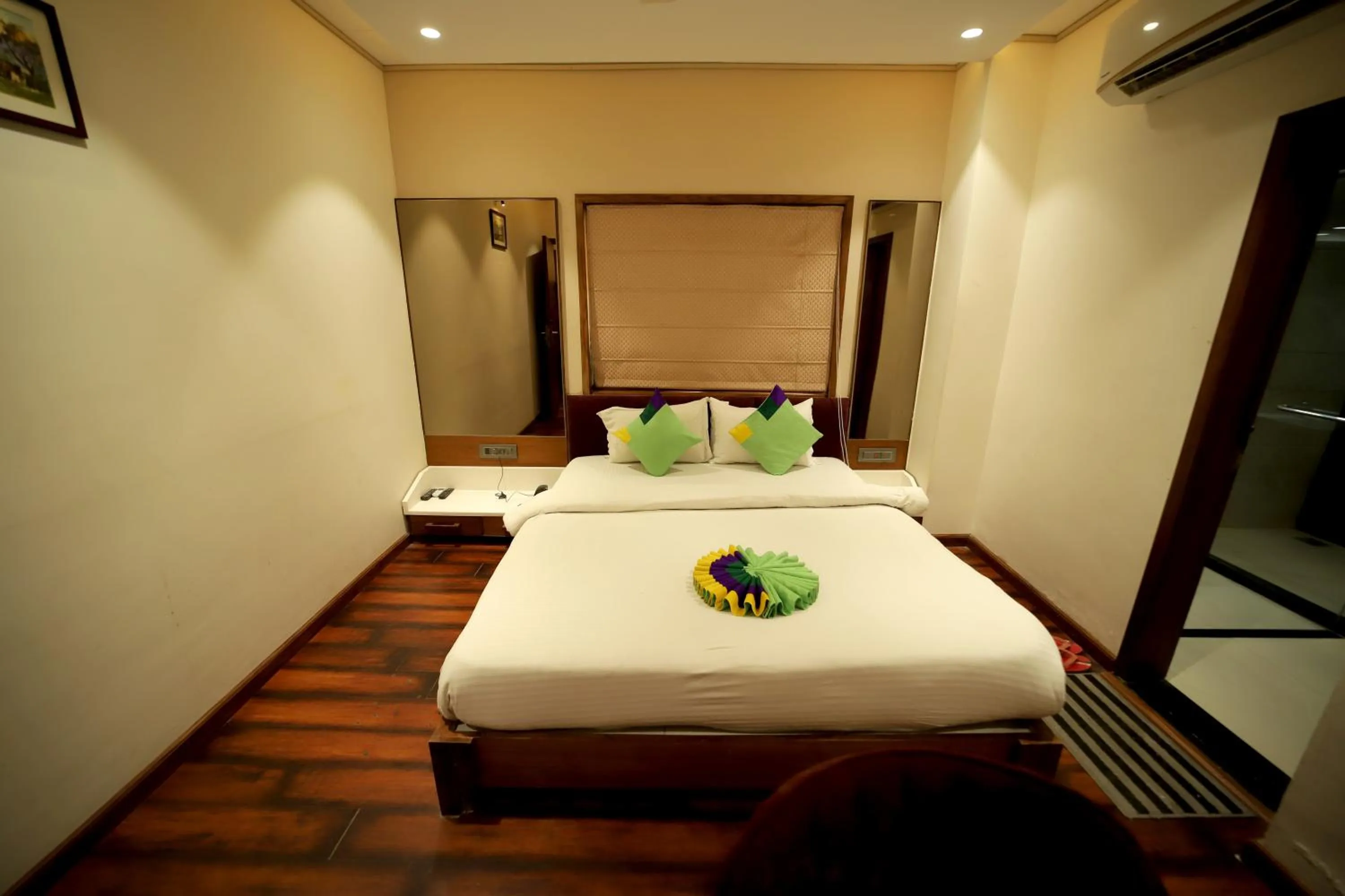 Photo of the whole room, Bed in Staykart Z