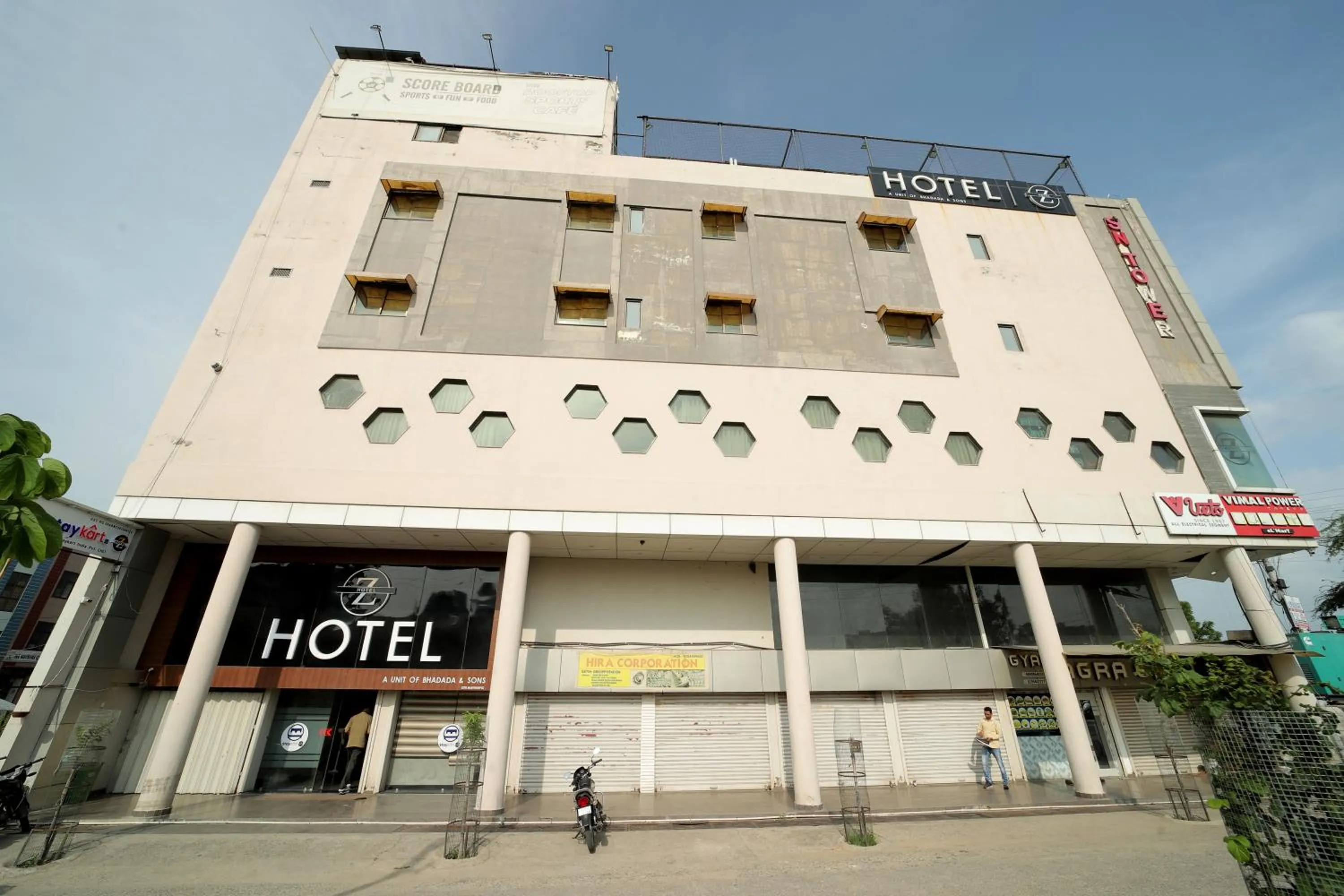 Property building in Staykart Z