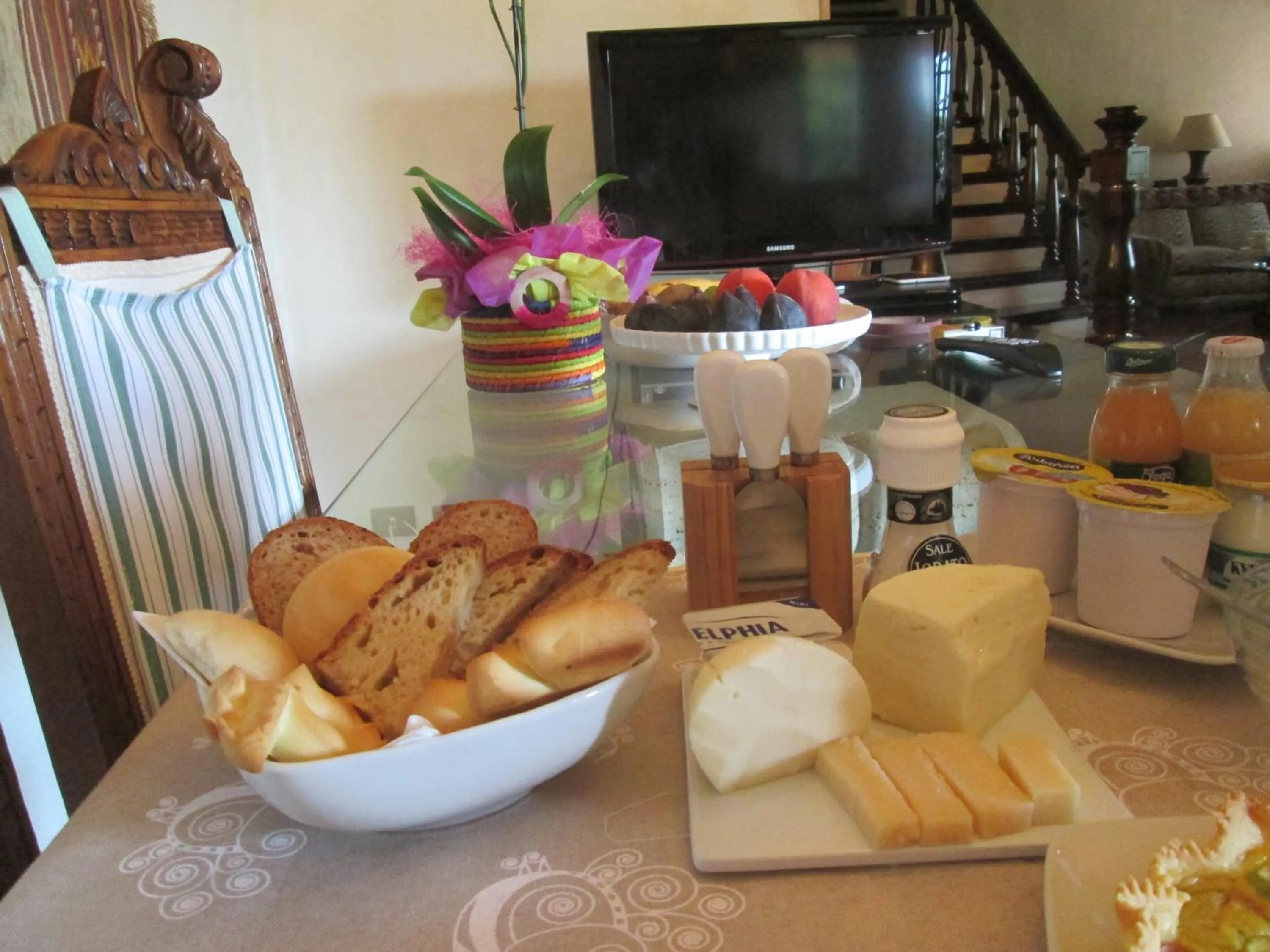 Food and drinks in A Casa Di Angela B&B