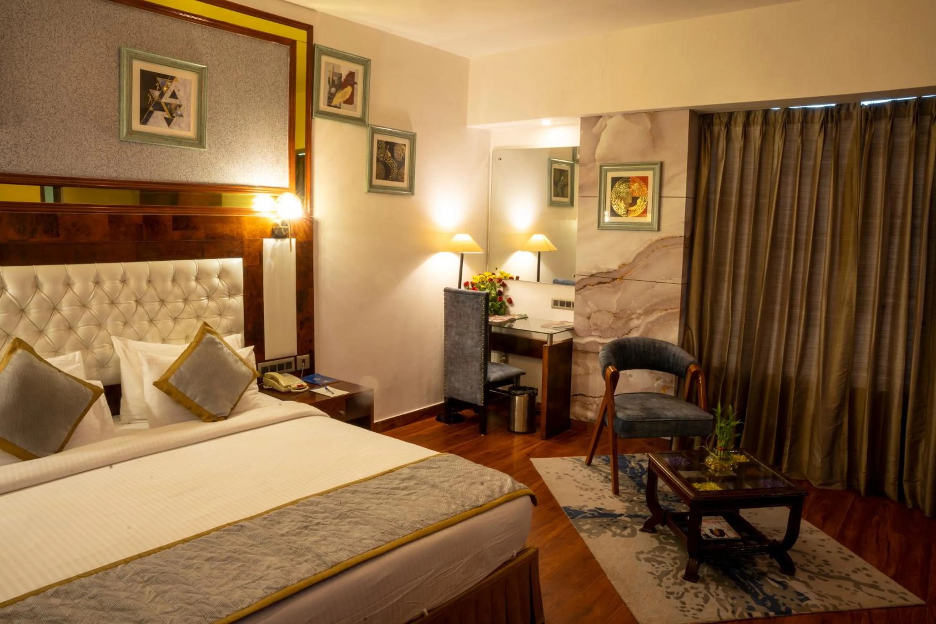 Bedroom, Bed in Park Ocean