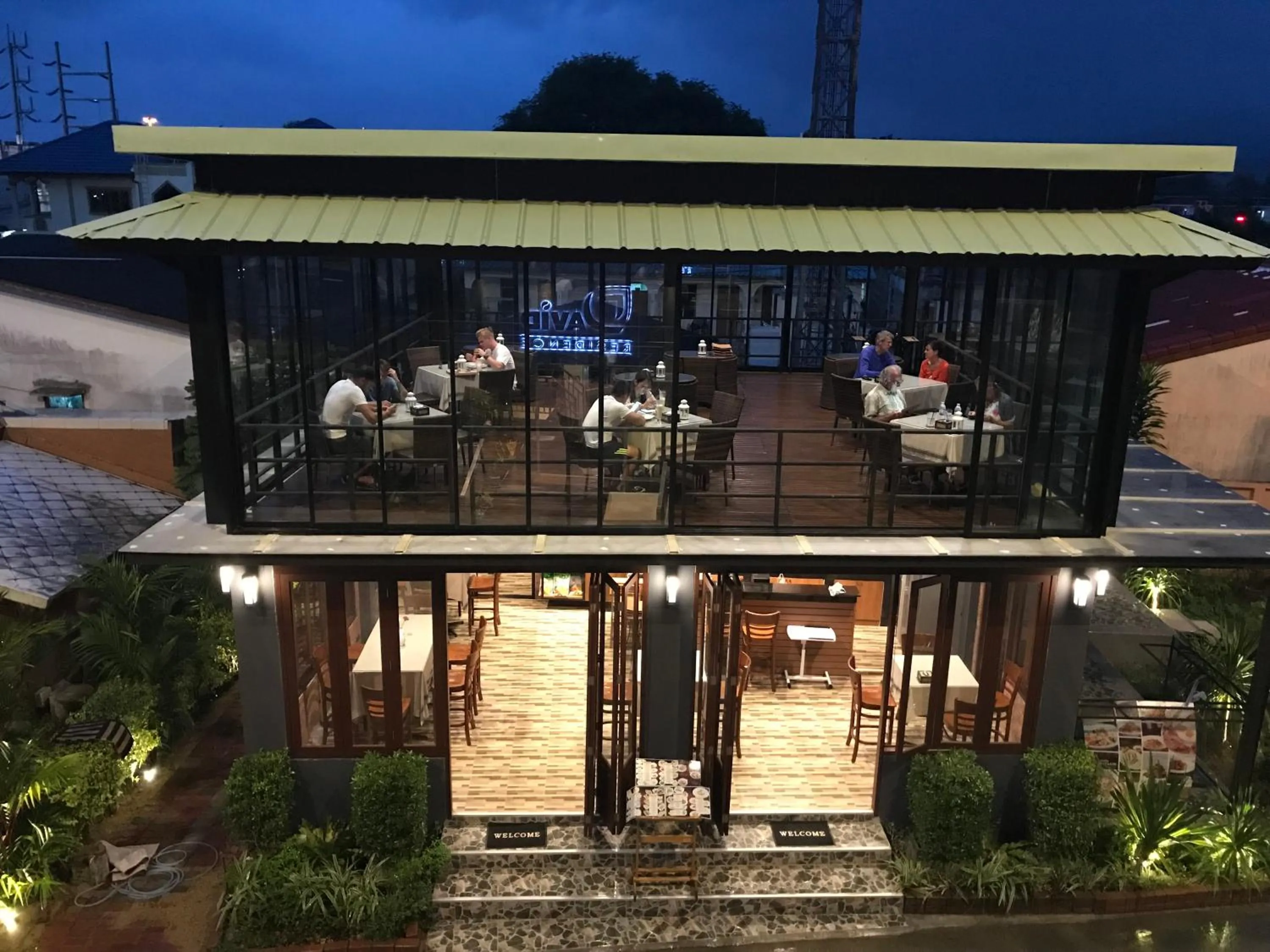 Restaurant/places to eat in David Residence