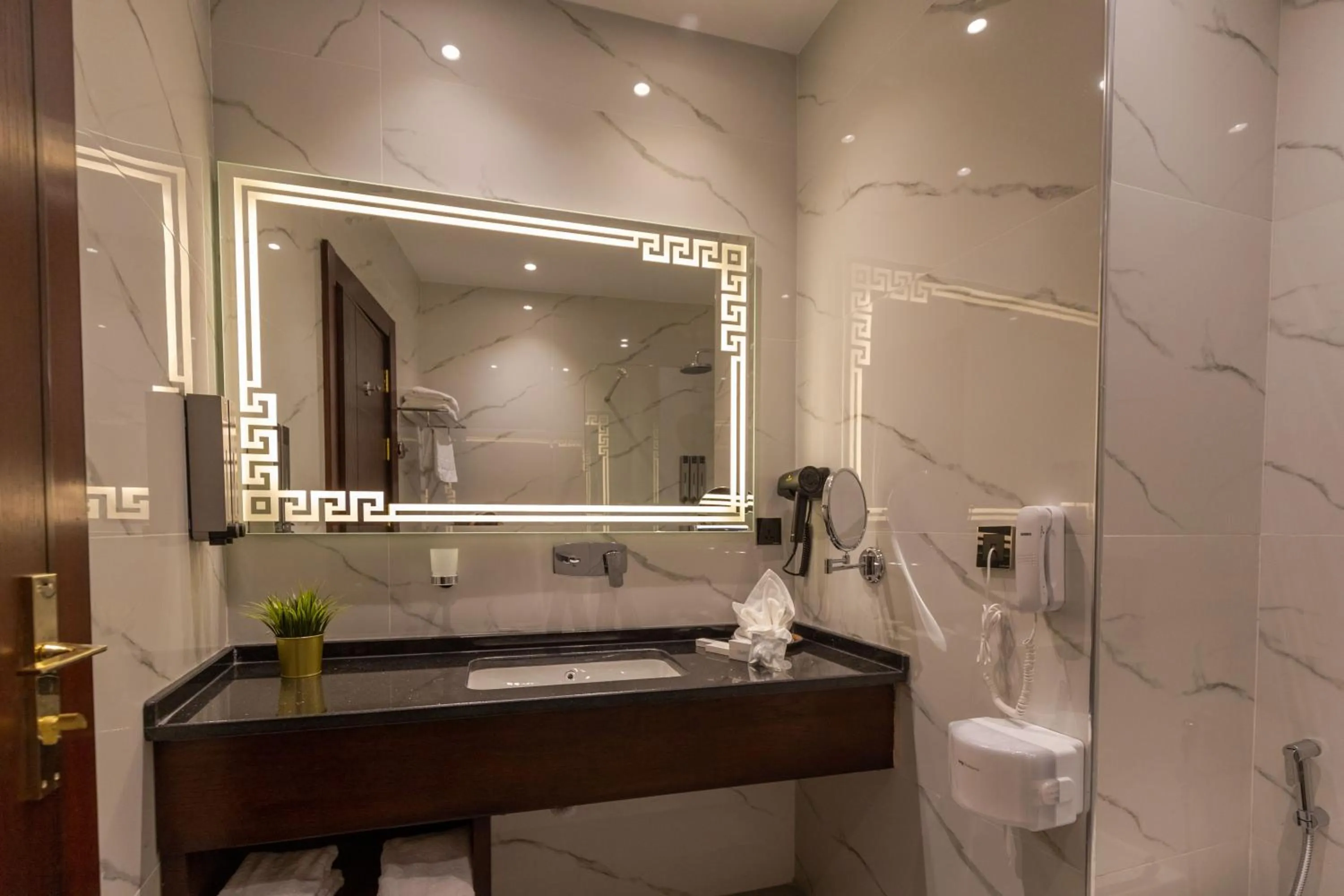 Shower in Petra Legacy Luxury