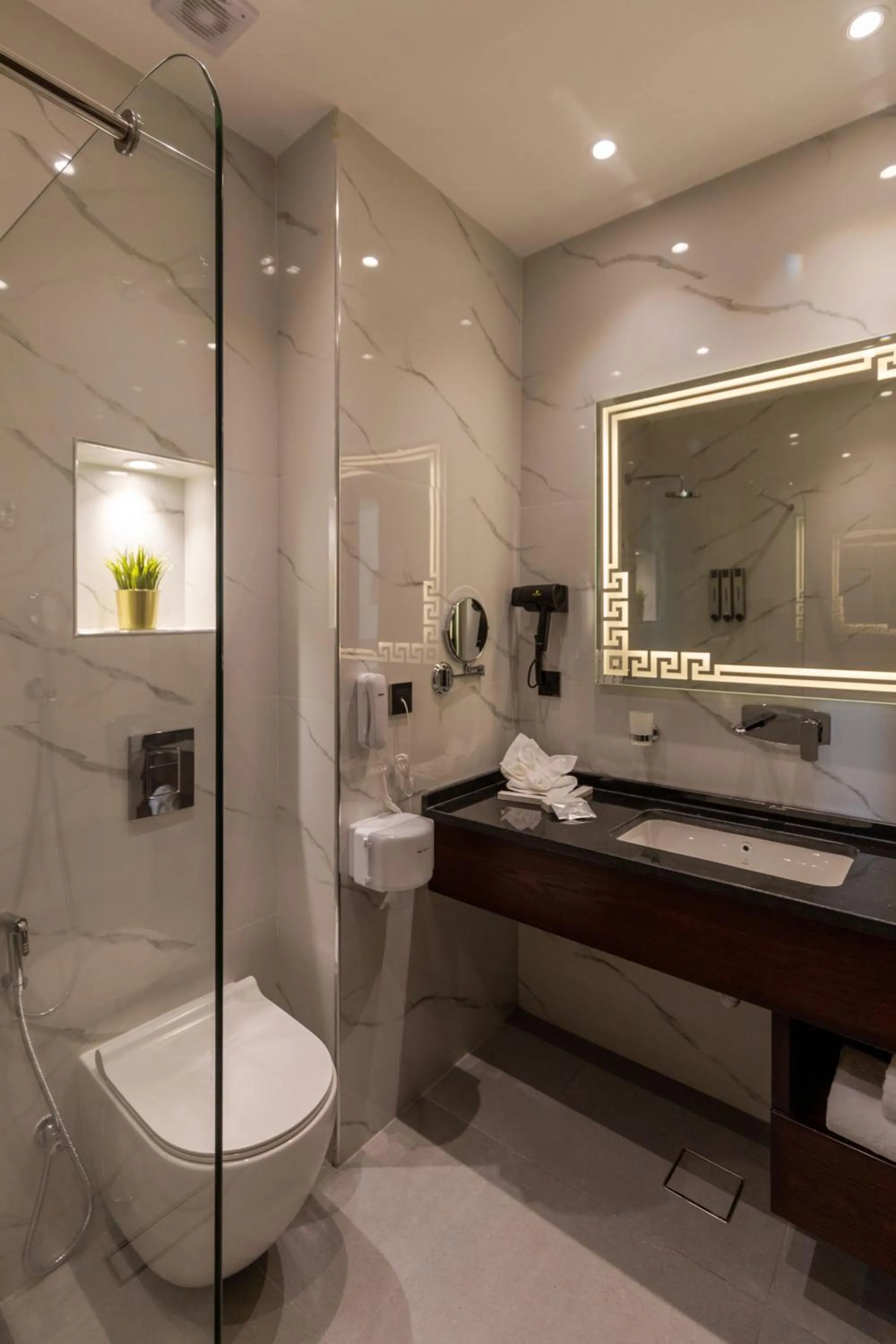 Shower in Petra Legacy Luxury